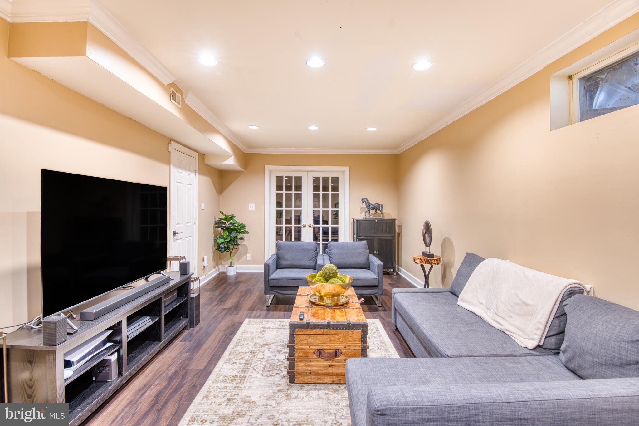 NEELSVILLE ESTATES - Residential