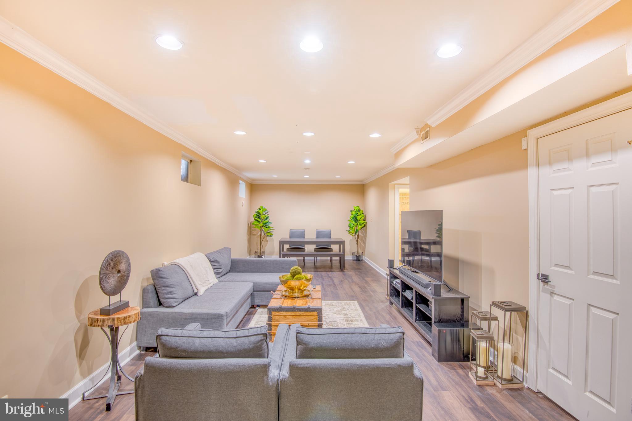 NEELSVILLE ESTATES - Residential