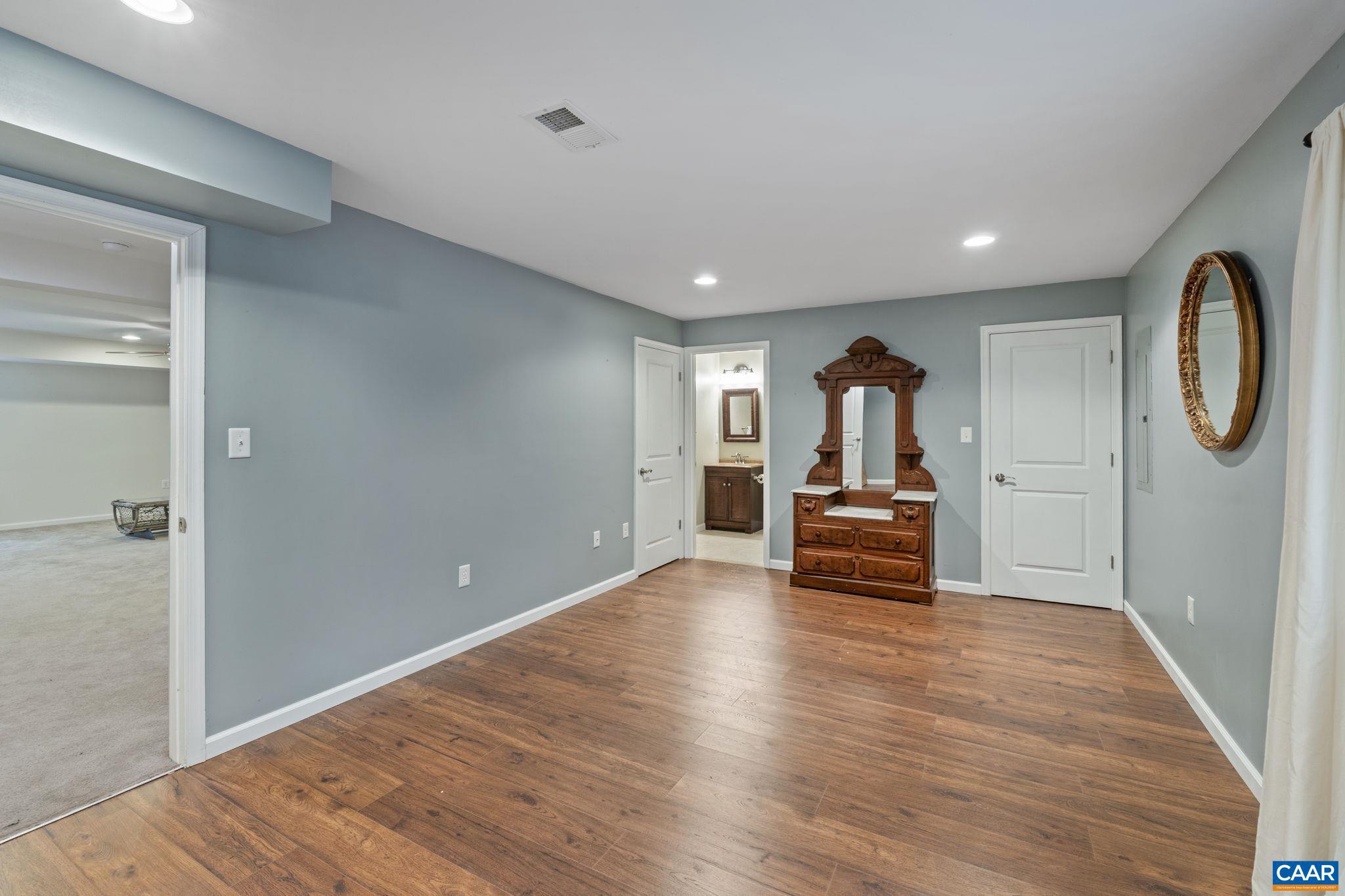 SPRING CREEK - Residential