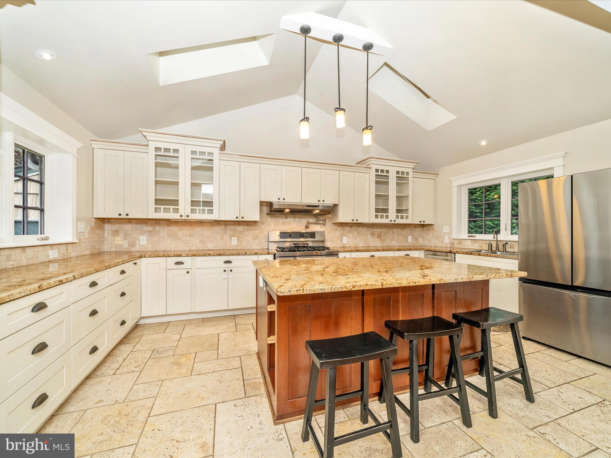 HILLANDALE - Residential