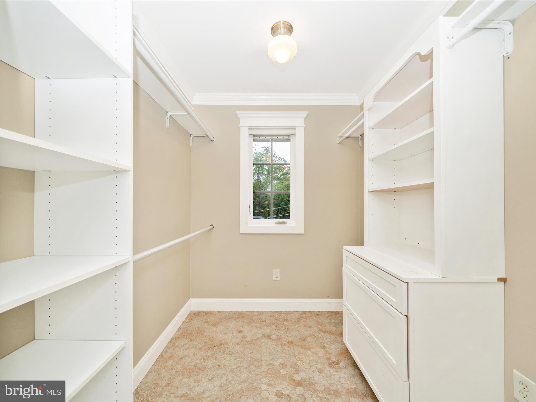 HILLANDALE - Residential