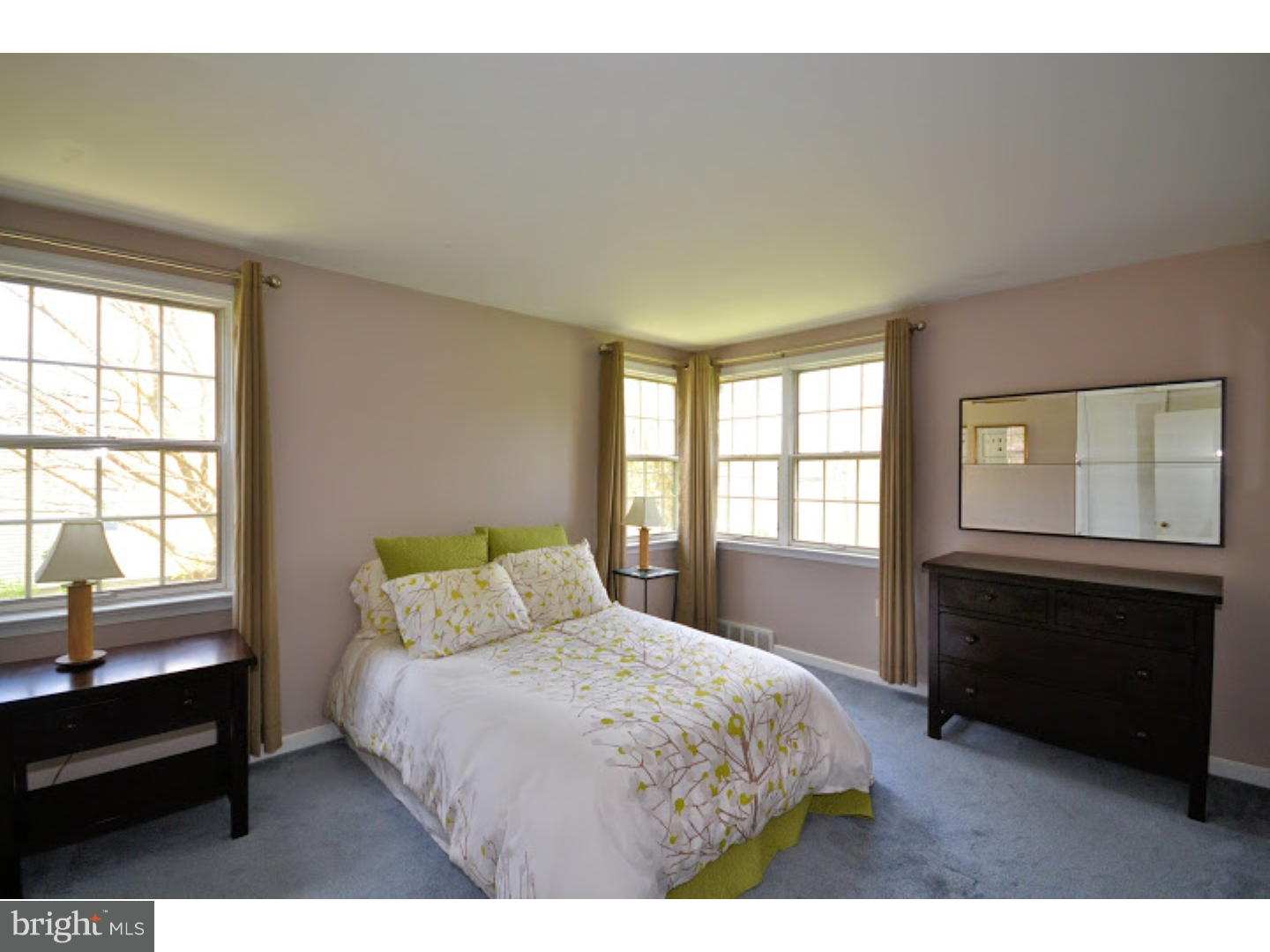 NORTH HILLS - Residential