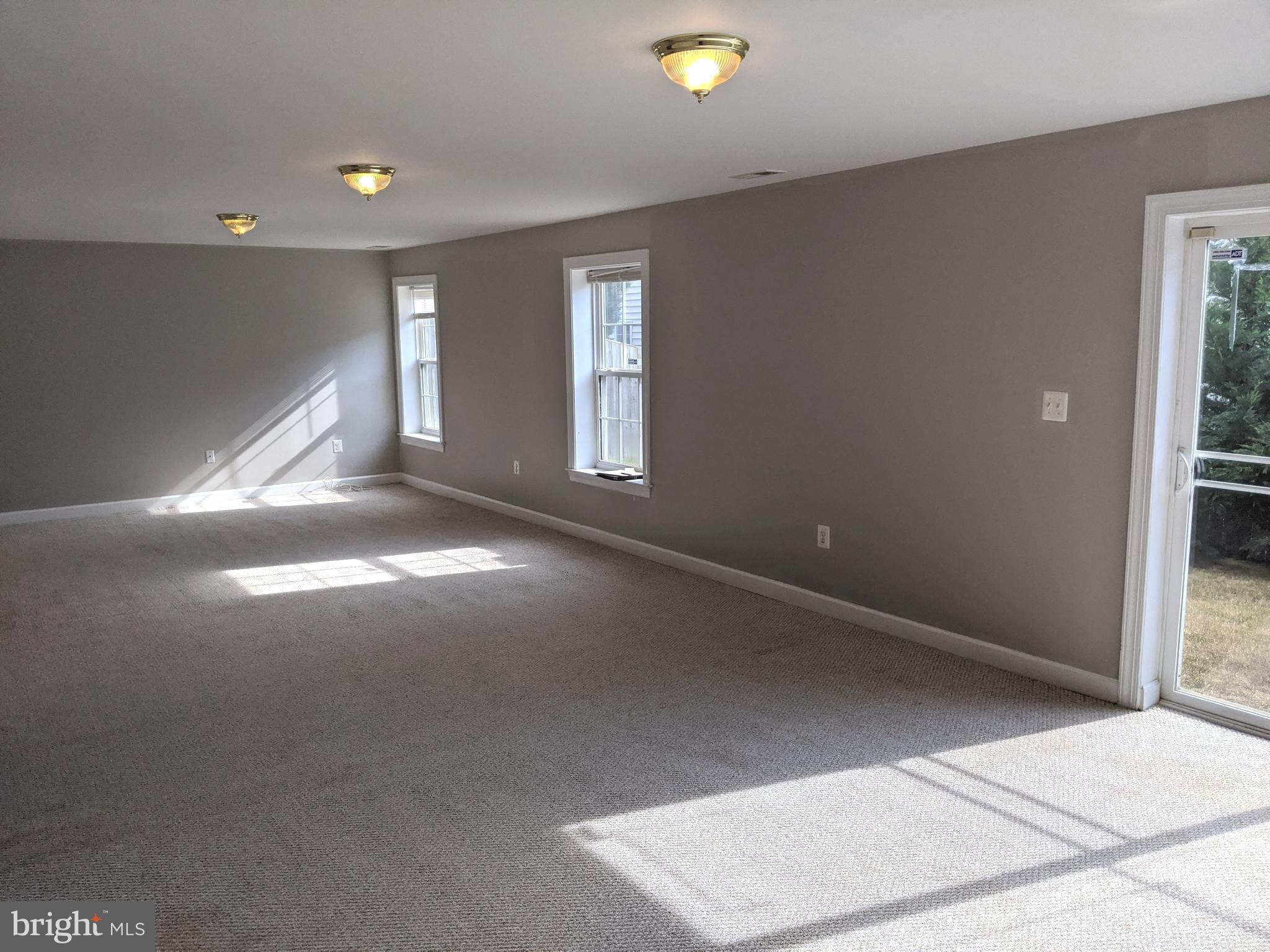 LAUREL HIGHLANDS - Residential Lease