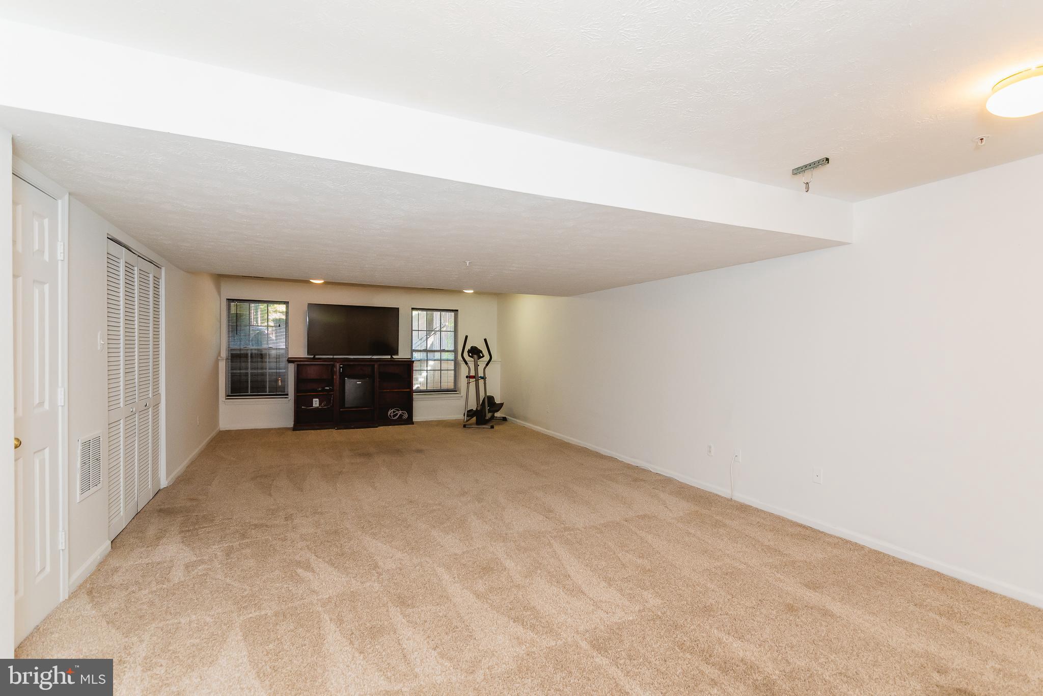 SENECA POINTE - Residential