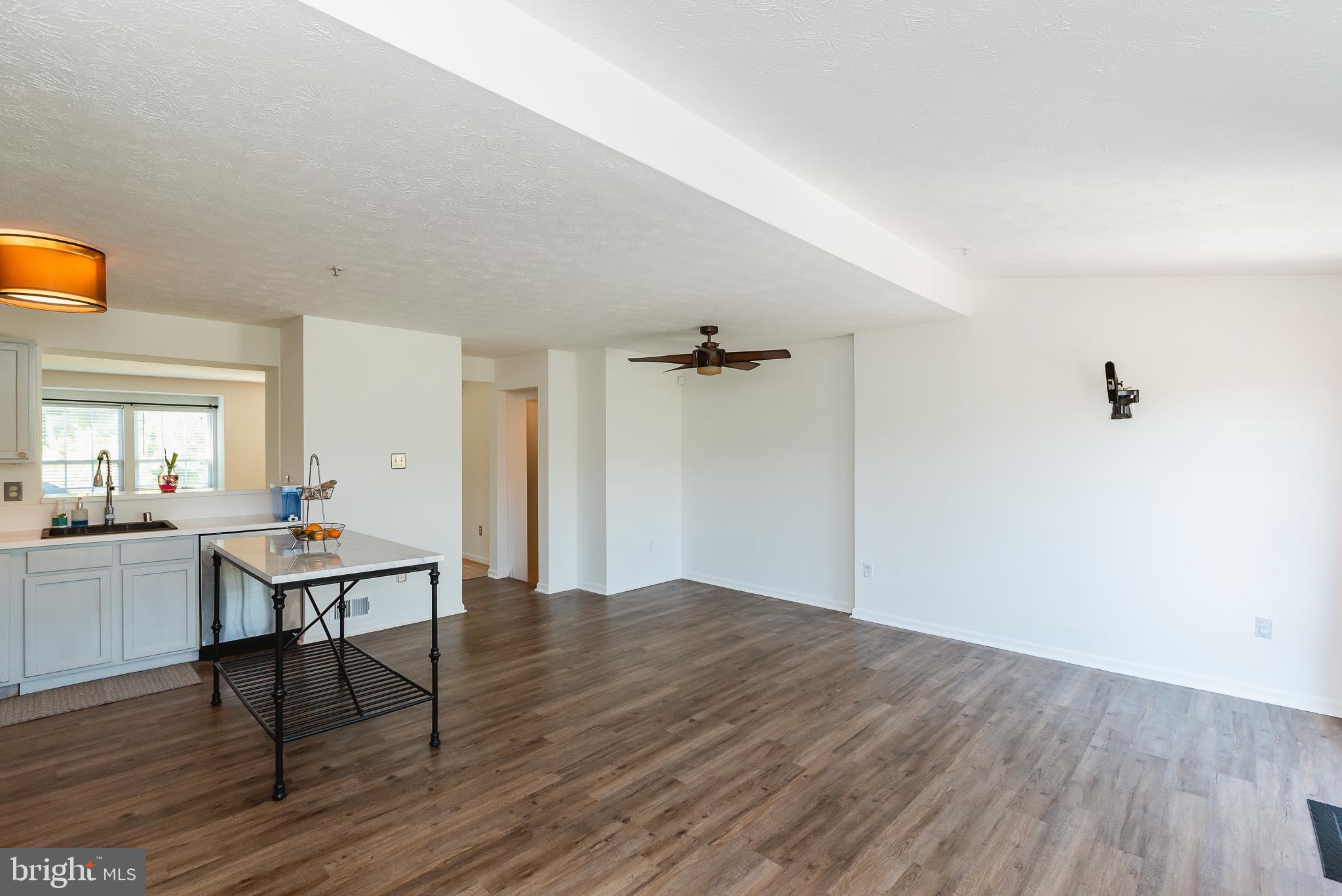 SENECA POINTE - Residential