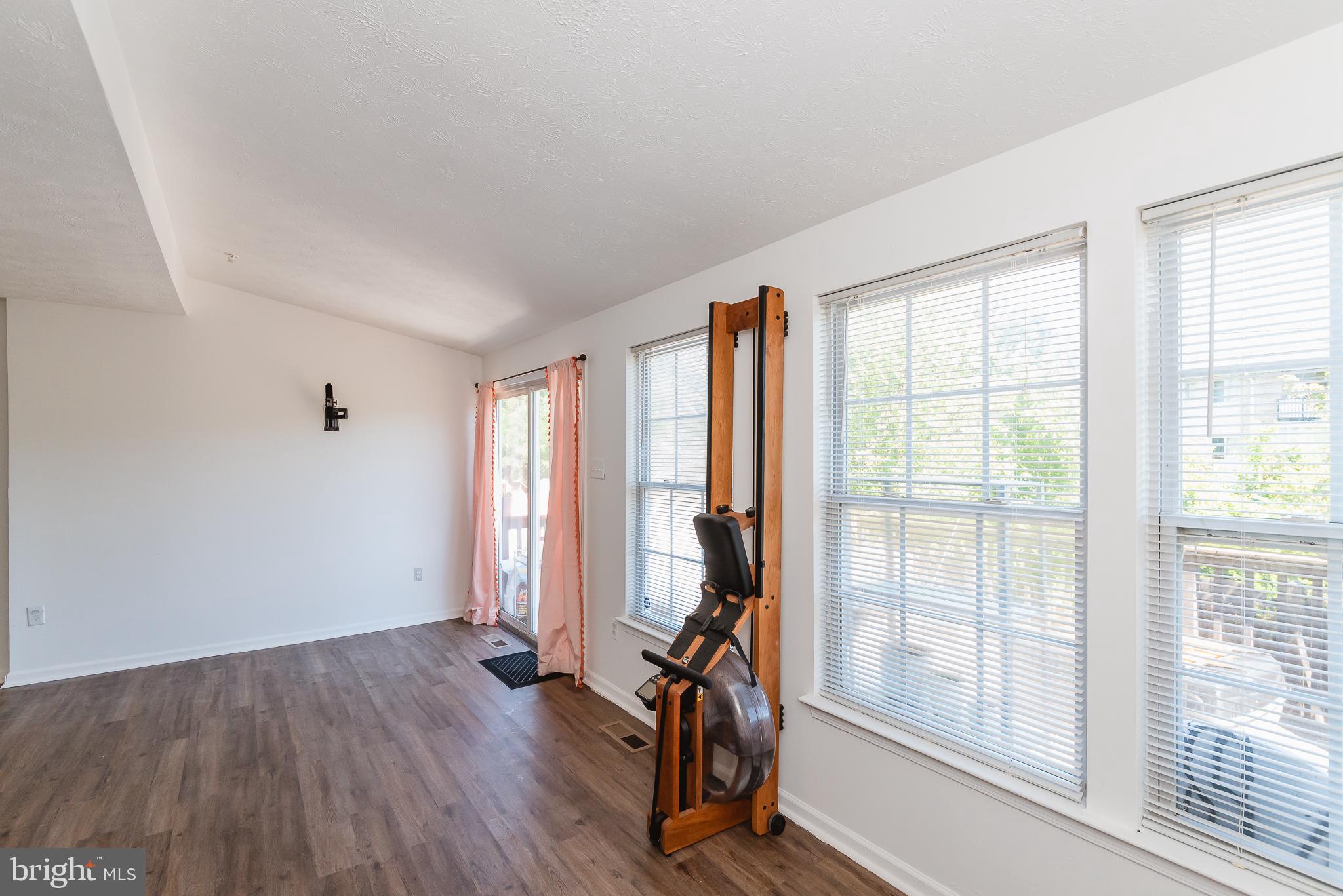 SENECA POINTE - Residential