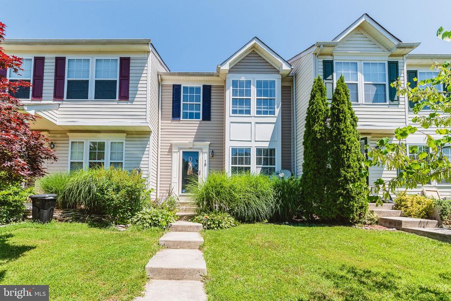 MOVE IN READY!  3 BEDROOM, 2.5 BATH TOWNHOME LOCATED IN BOWLEYS QUARTERS--UPDATED FLOORING IN KITCHEN &  BATHROOMS 2018--OPEN LIVING ROOM WITH BAY WINDOW AND BUMP OUT--UPDATED KITCHEN FEATURES STAINLESS STEEL APPLIANCES  AND VINYL PLANK FLOORING--MASTER SUITE WITH VAULTED CEILING AND MASTER BATH--FINISHED LOWER LEVEL WITH HALF BATH--FENCED REAR YARD WITH DECK AND SO MUCH MORE!