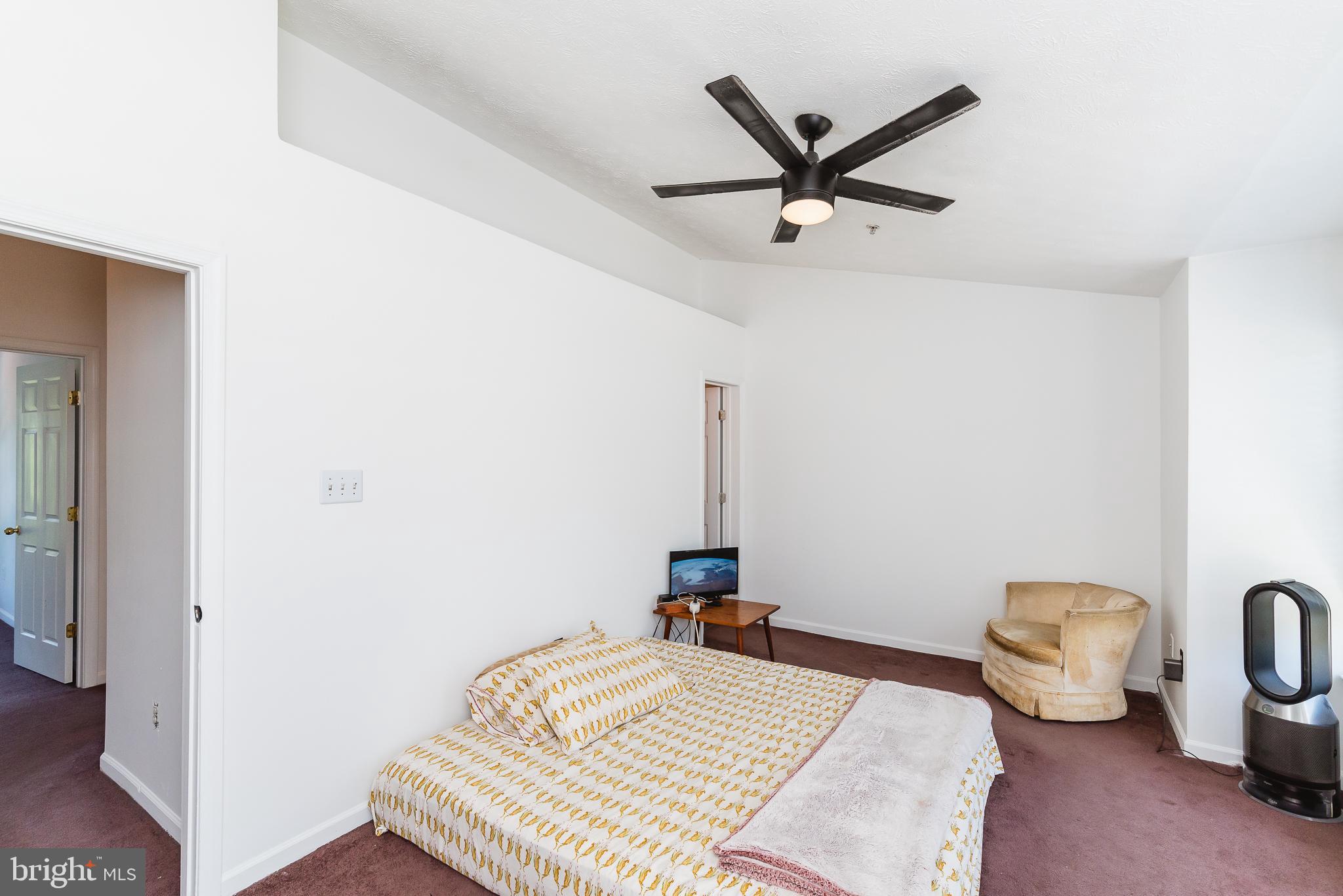 SENECA POINTE - Residential