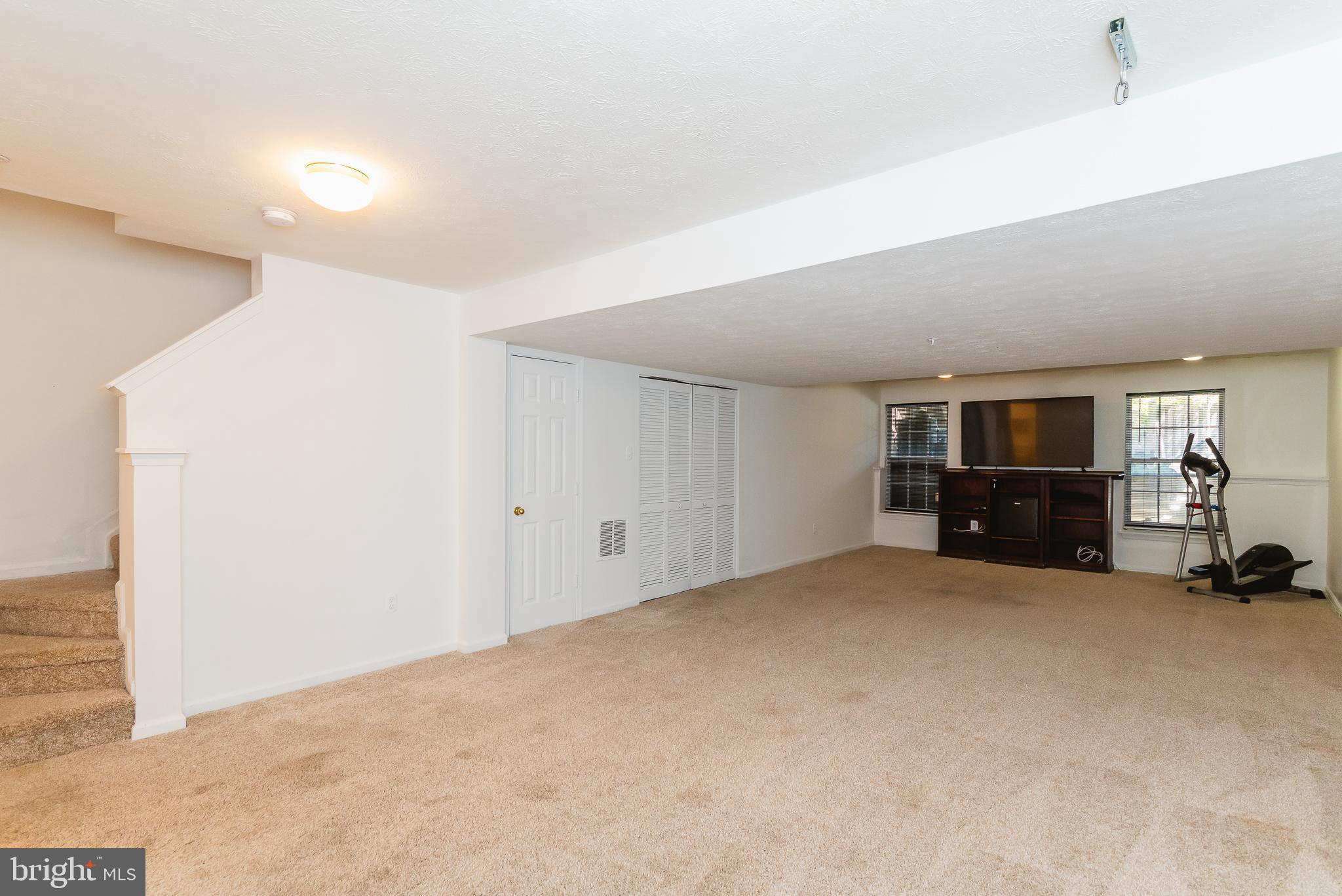 SENECA POINTE - Residential