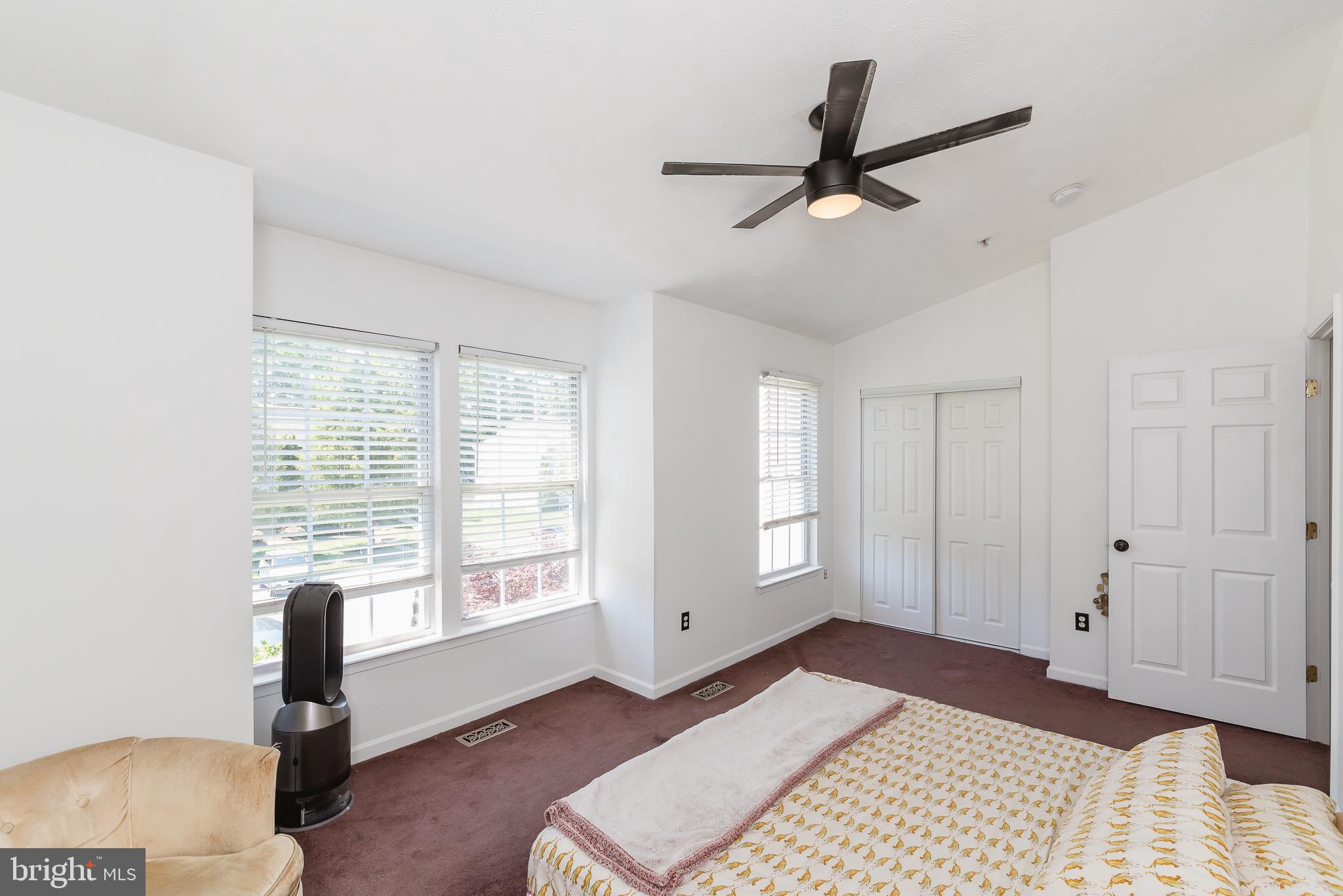 SENECA POINTE - Residential