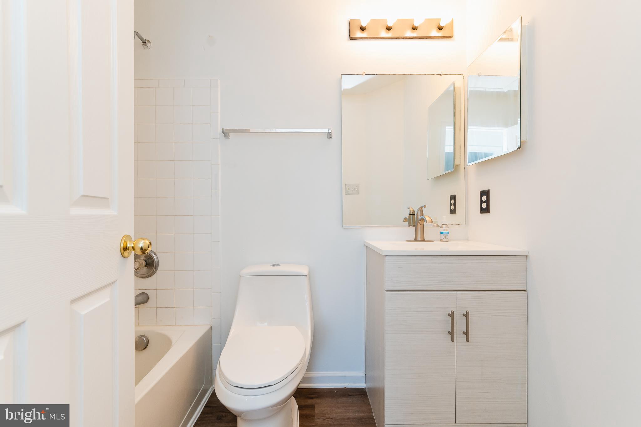 SENECA POINTE - Residential