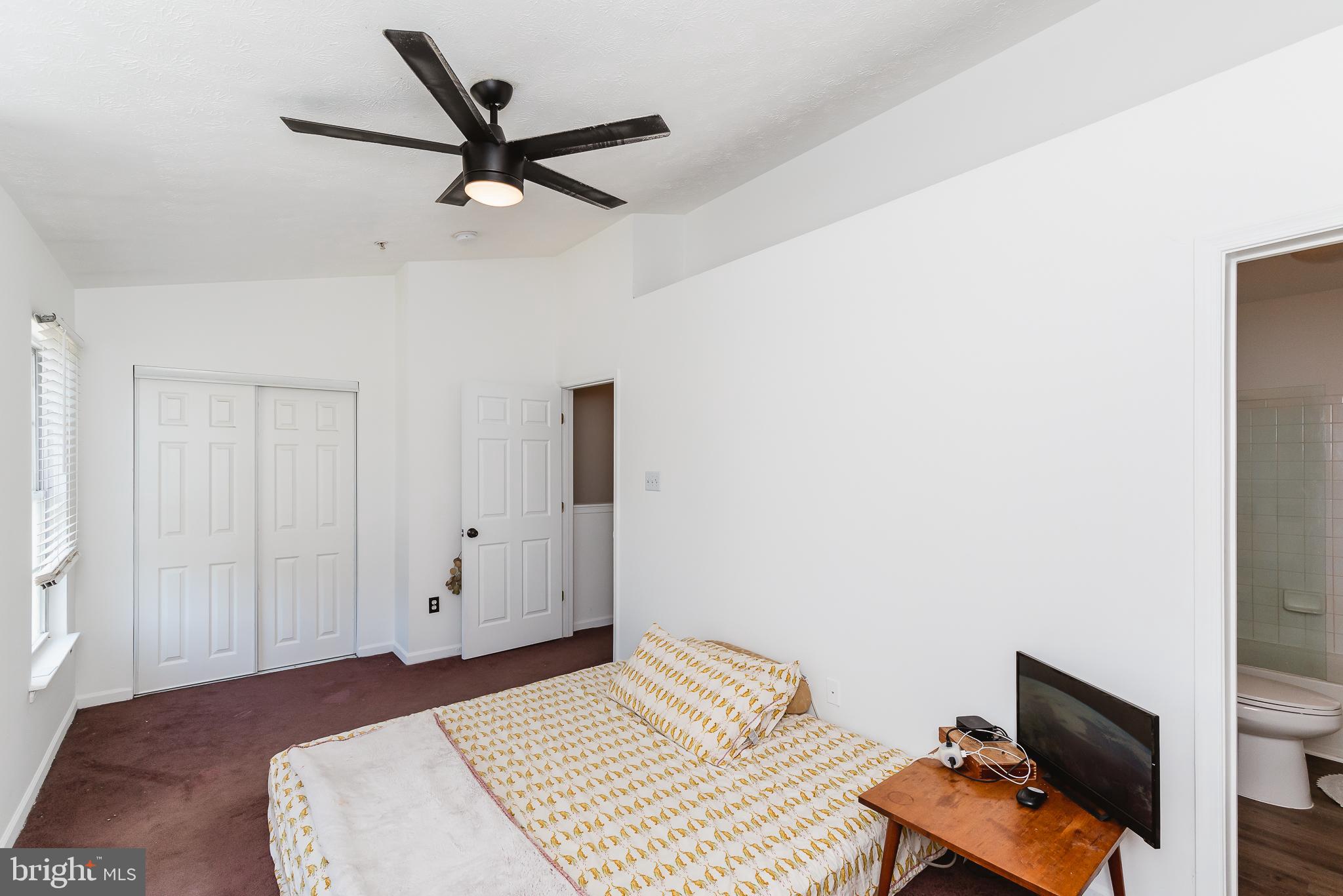 SENECA POINTE - Residential