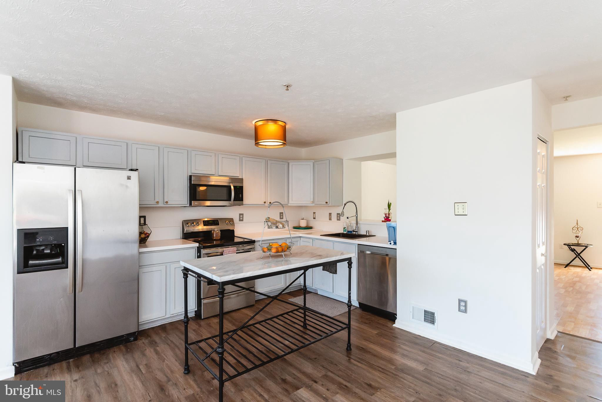 SENECA POINTE - Residential