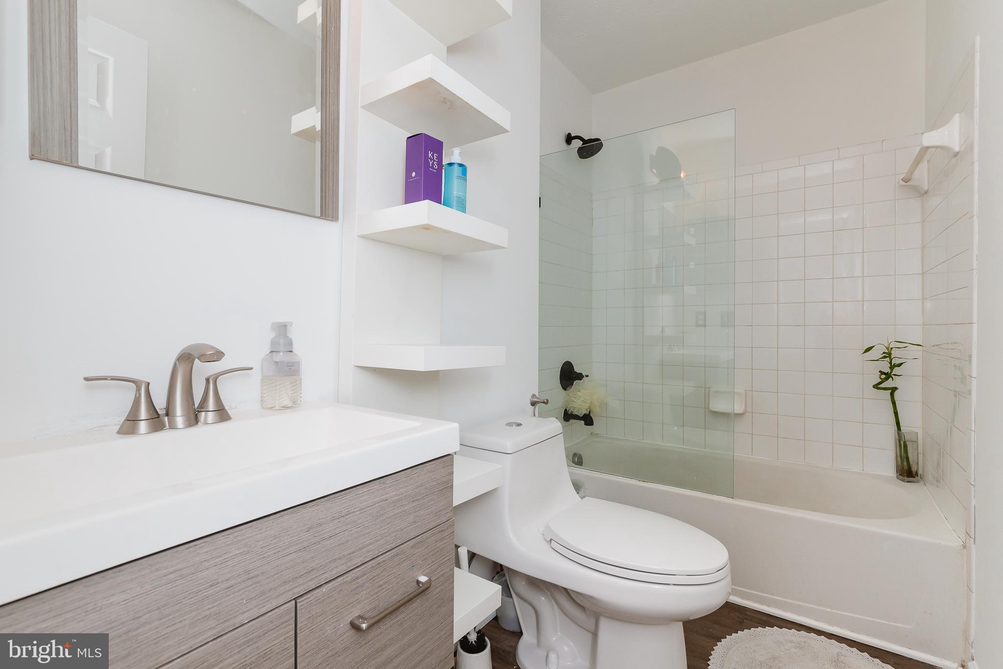 SENECA POINTE - Residential