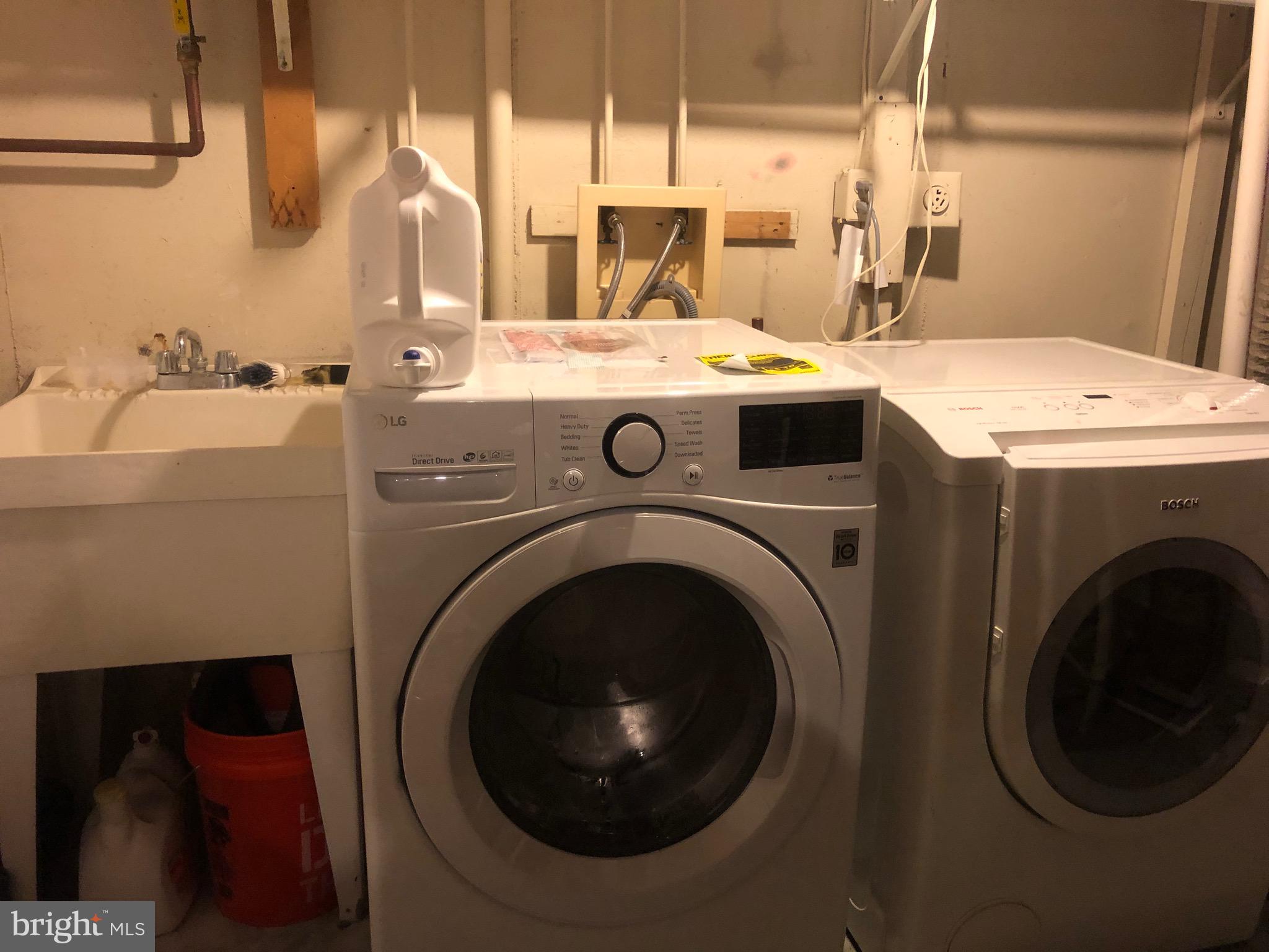 WOODFIELD ESTATES - Residential