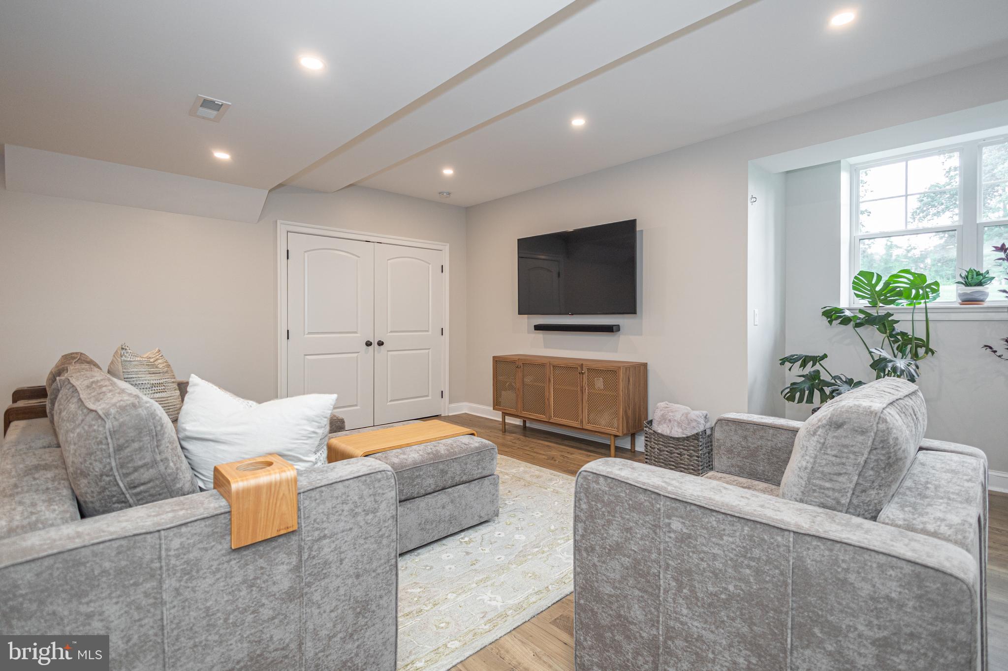 OWLS NEST FARM - Residential