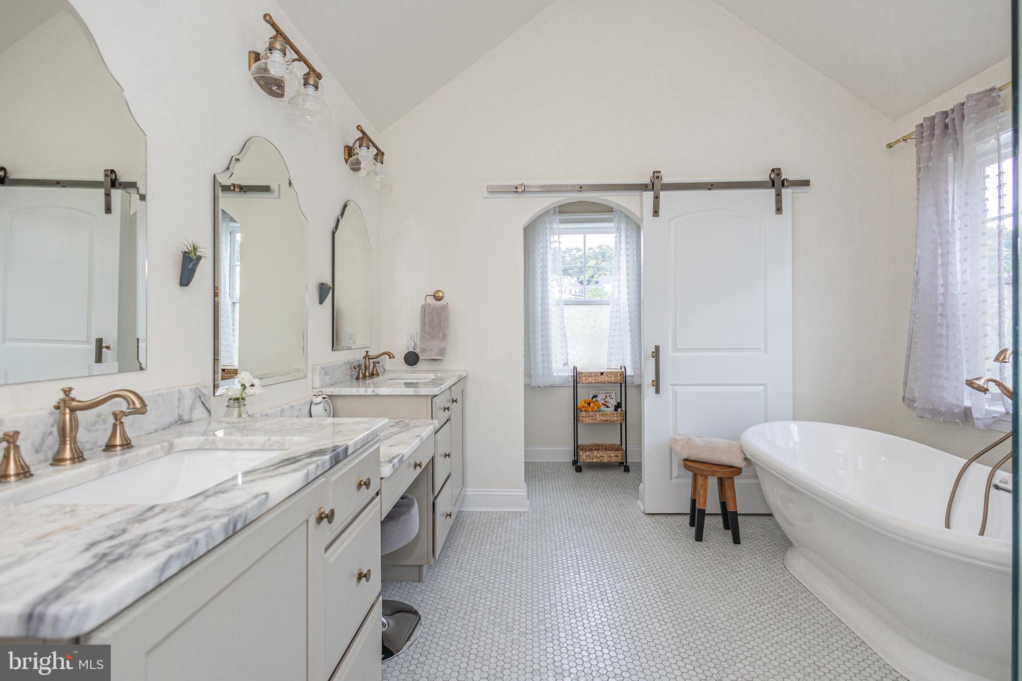 OWLS NEST FARM - Residential