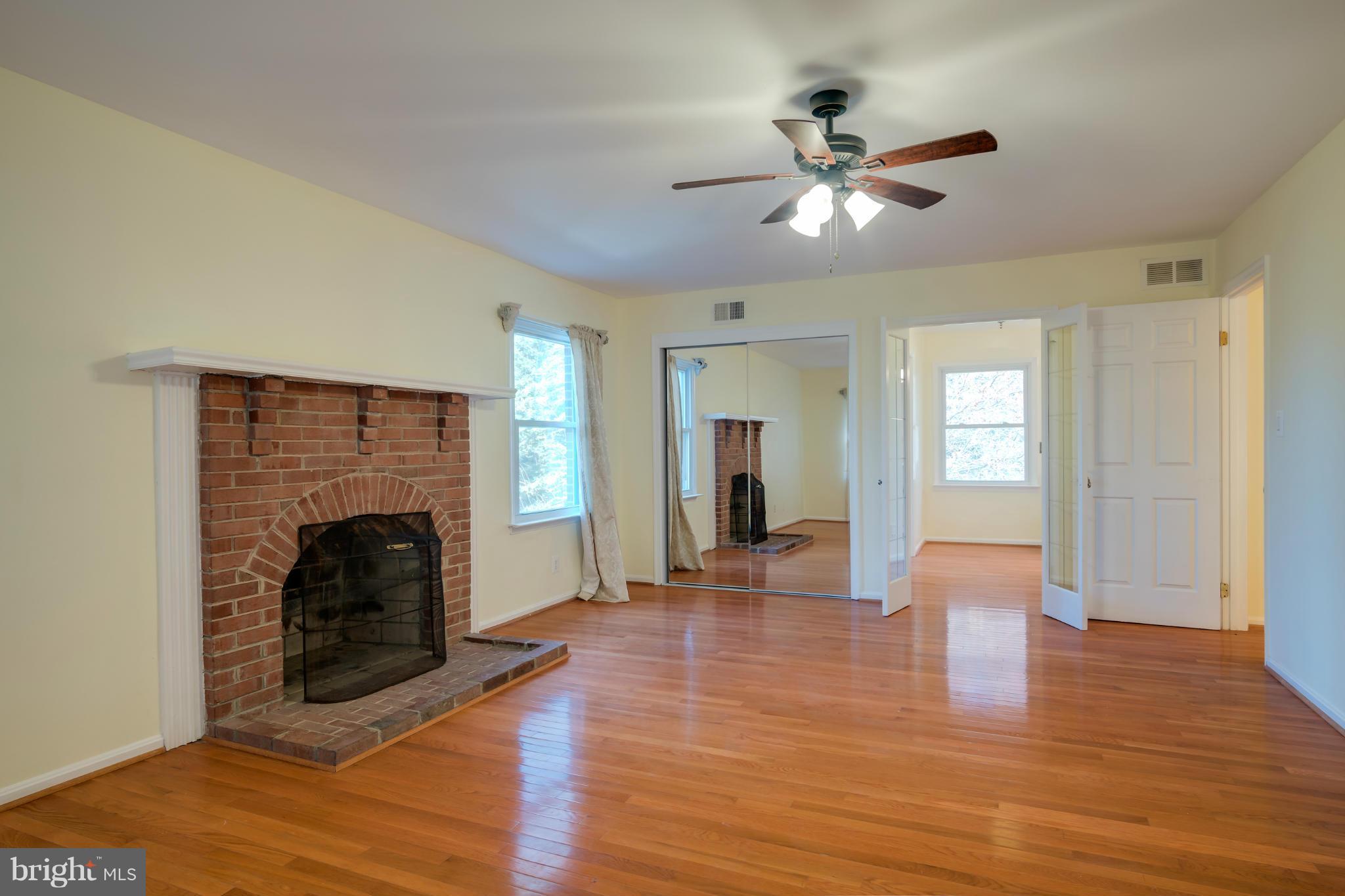 CONDON MANOR OF MCLEAN - Residential Lease