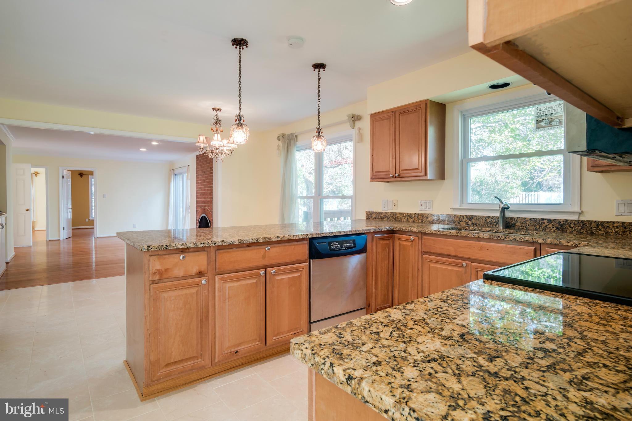 CONDON MANOR OF MCLEAN - Residential Lease