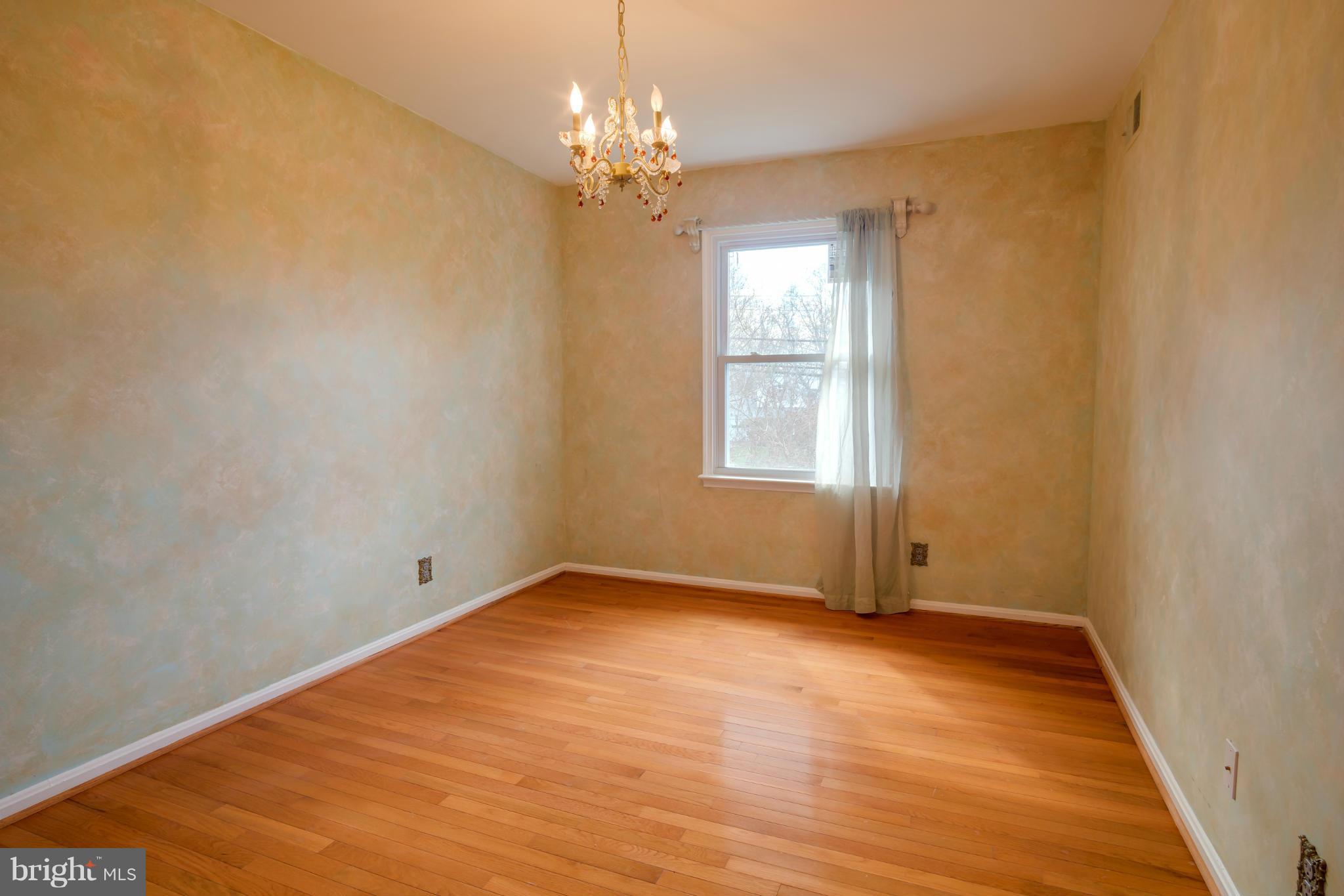 CONDON MANOR OF MCLEAN - Residential Lease