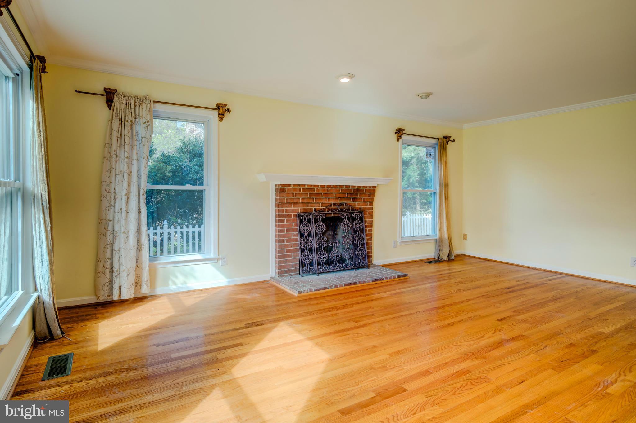 CONDON MANOR OF MCLEAN - Residential Lease