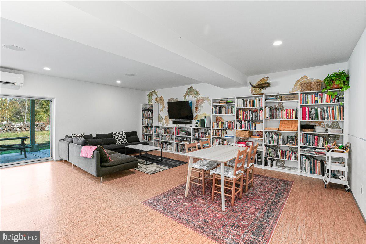 SEVEN HILLS ESTATES - Residential