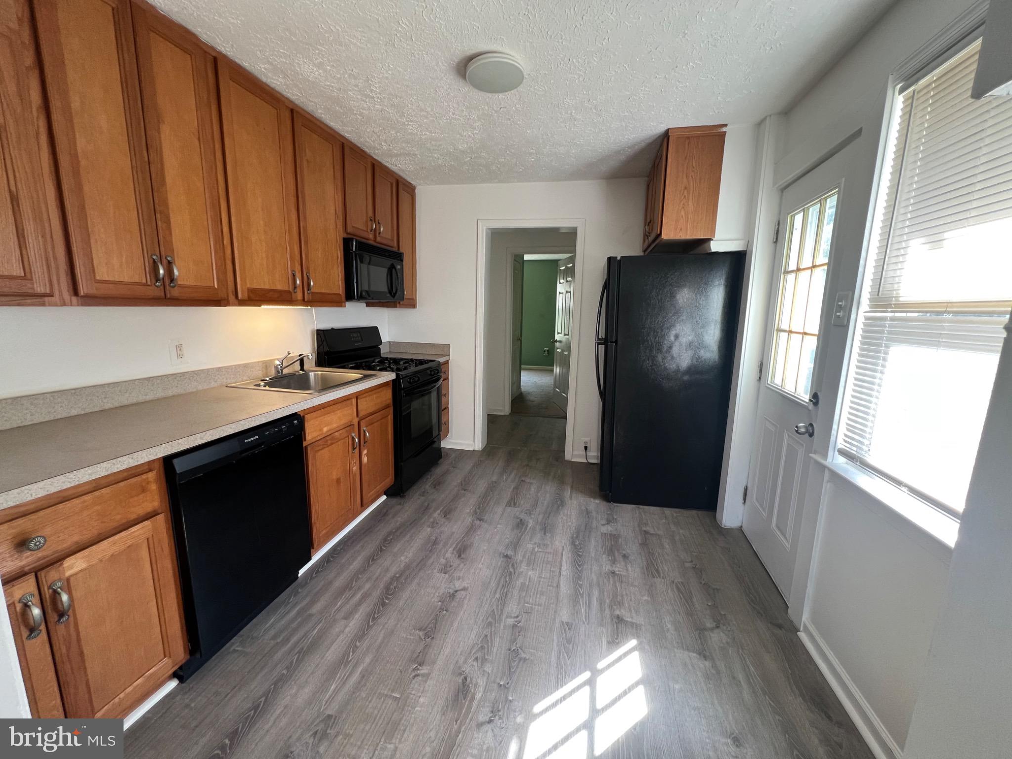 SWAN MEADOWS - Residential Lease