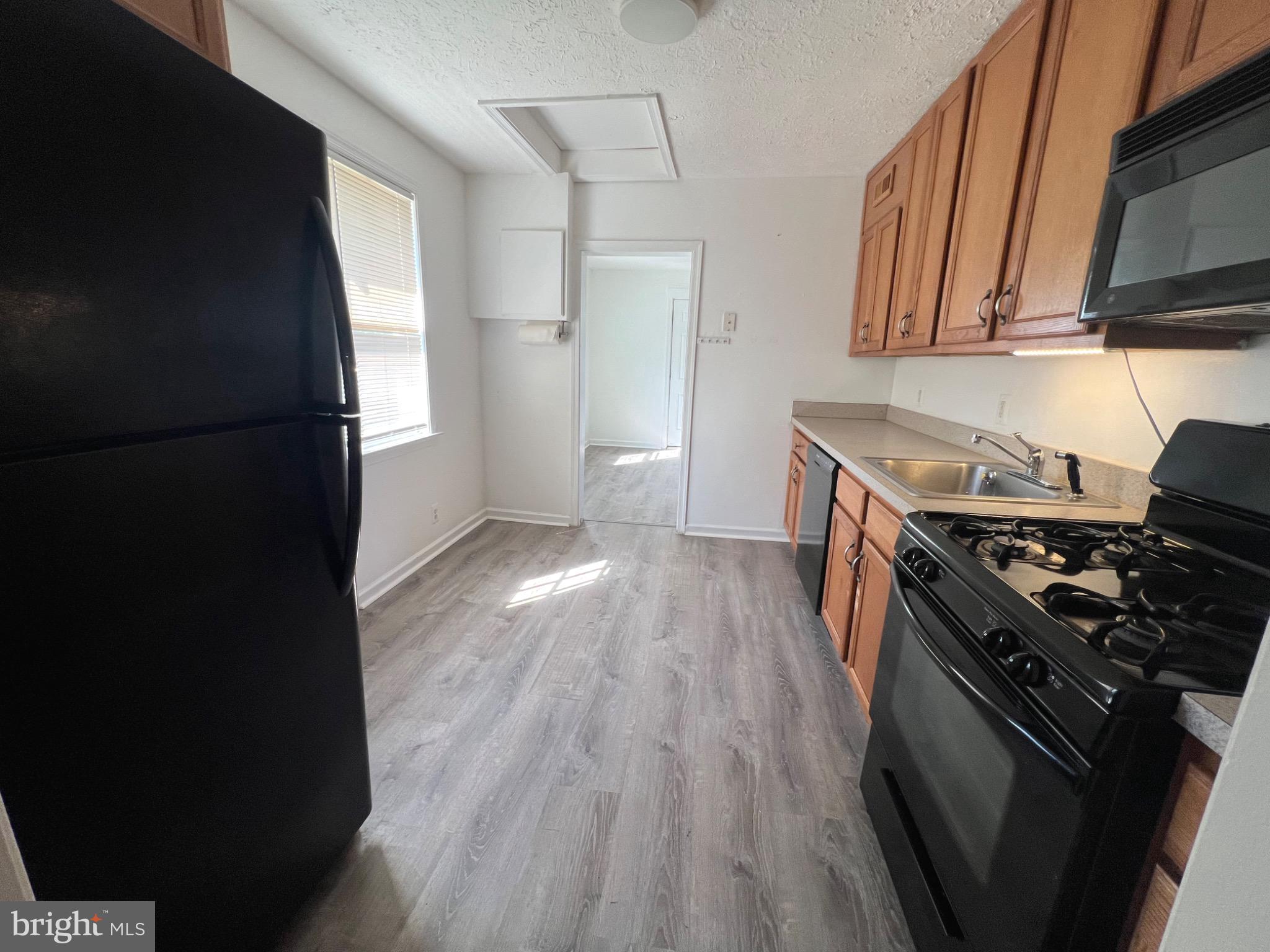 SWAN MEADOWS - Residential Lease