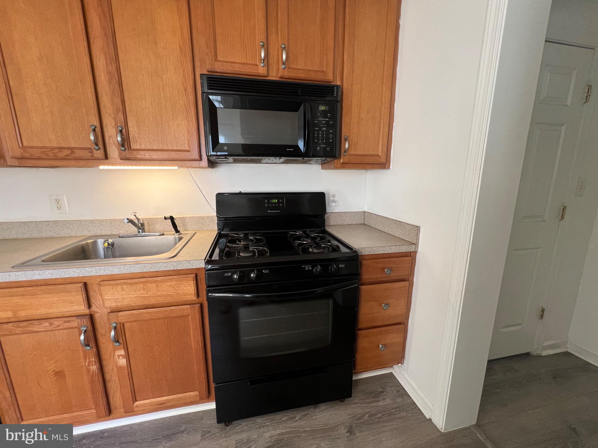 SWAN MEADOWS - Residential Lease