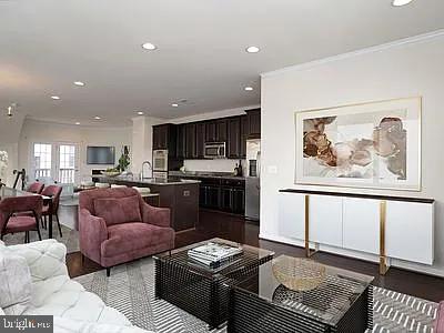 43385 RICKENBACKER SQUARE