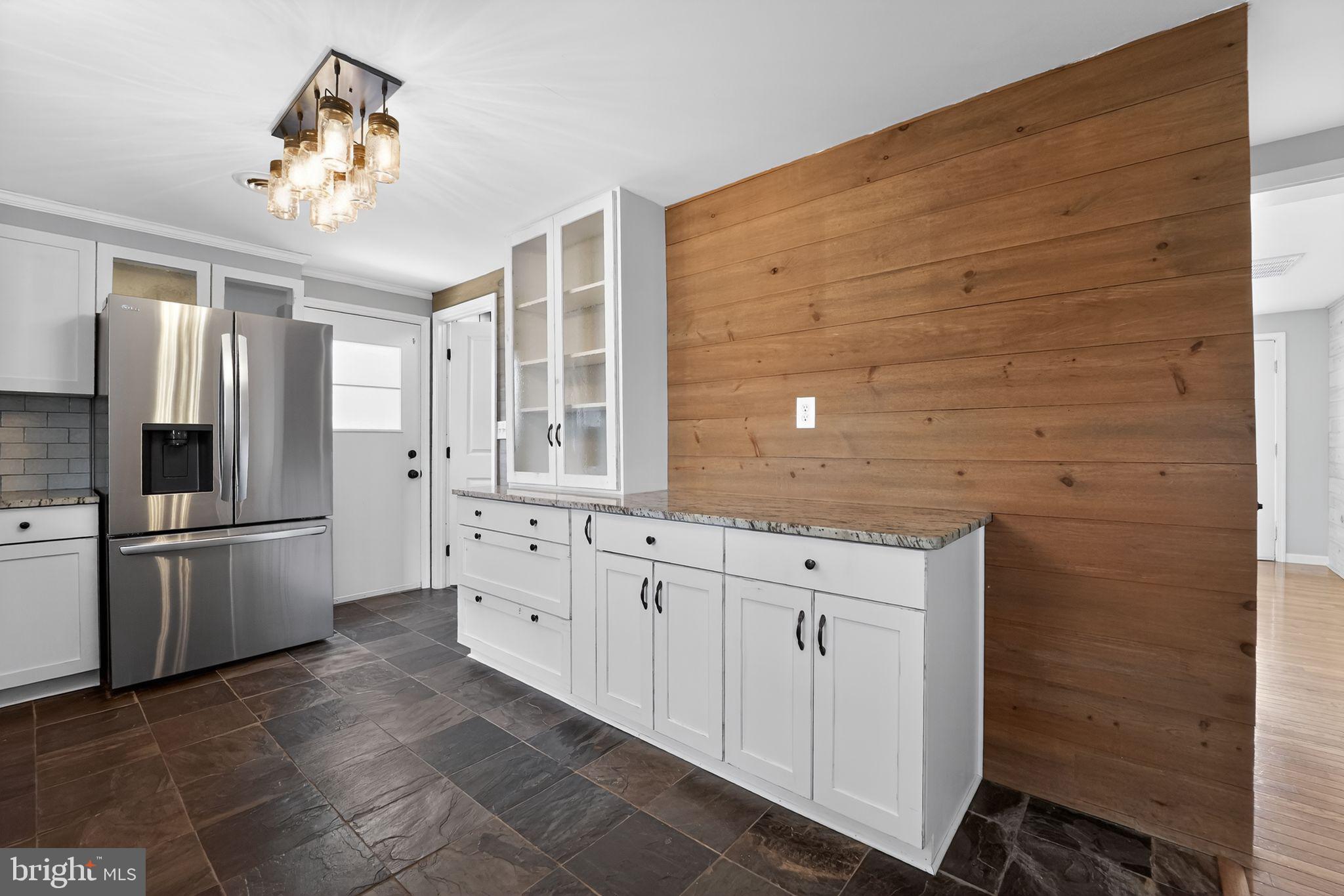 OLIVER BEACH - Residential