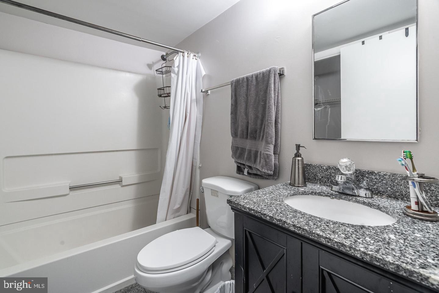 TEMPLE UNIVERSITY - Residential Lease