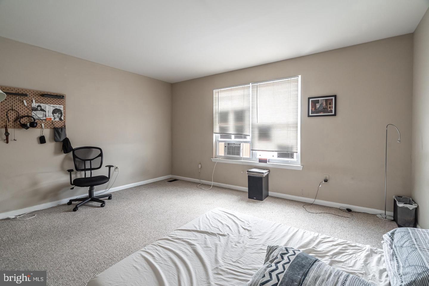 TEMPLE UNIVERSITY - Residential Lease