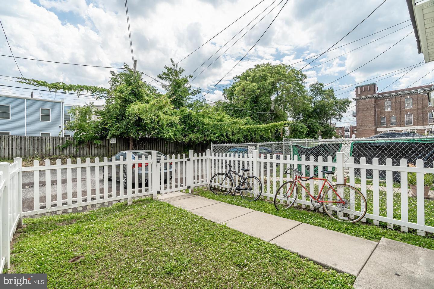 TEMPLE UNIVERSITY - Residential Lease