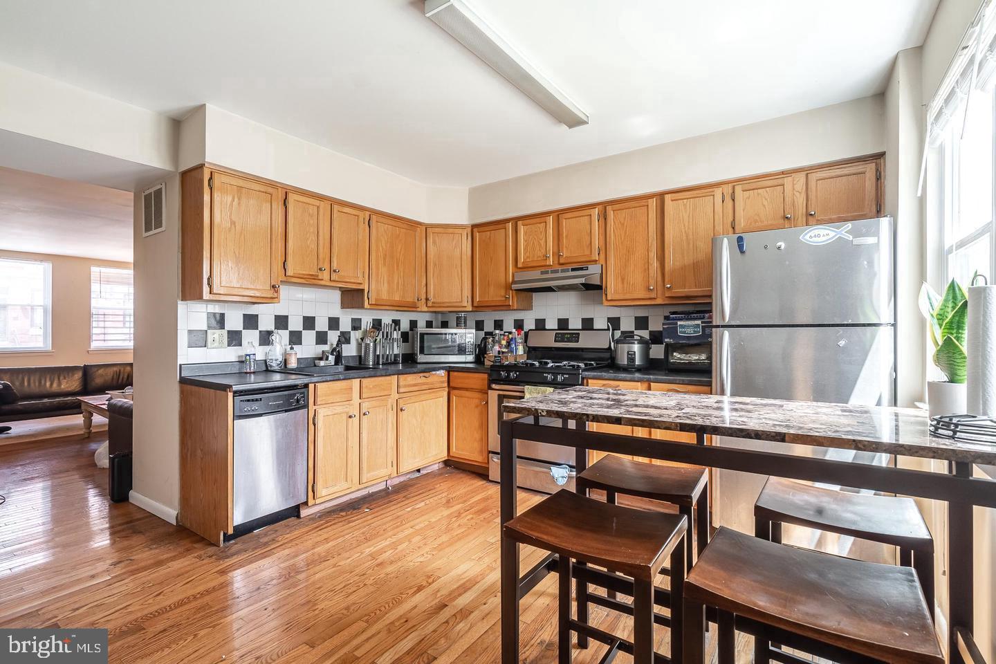 TEMPLE UNIVERSITY - Residential Lease