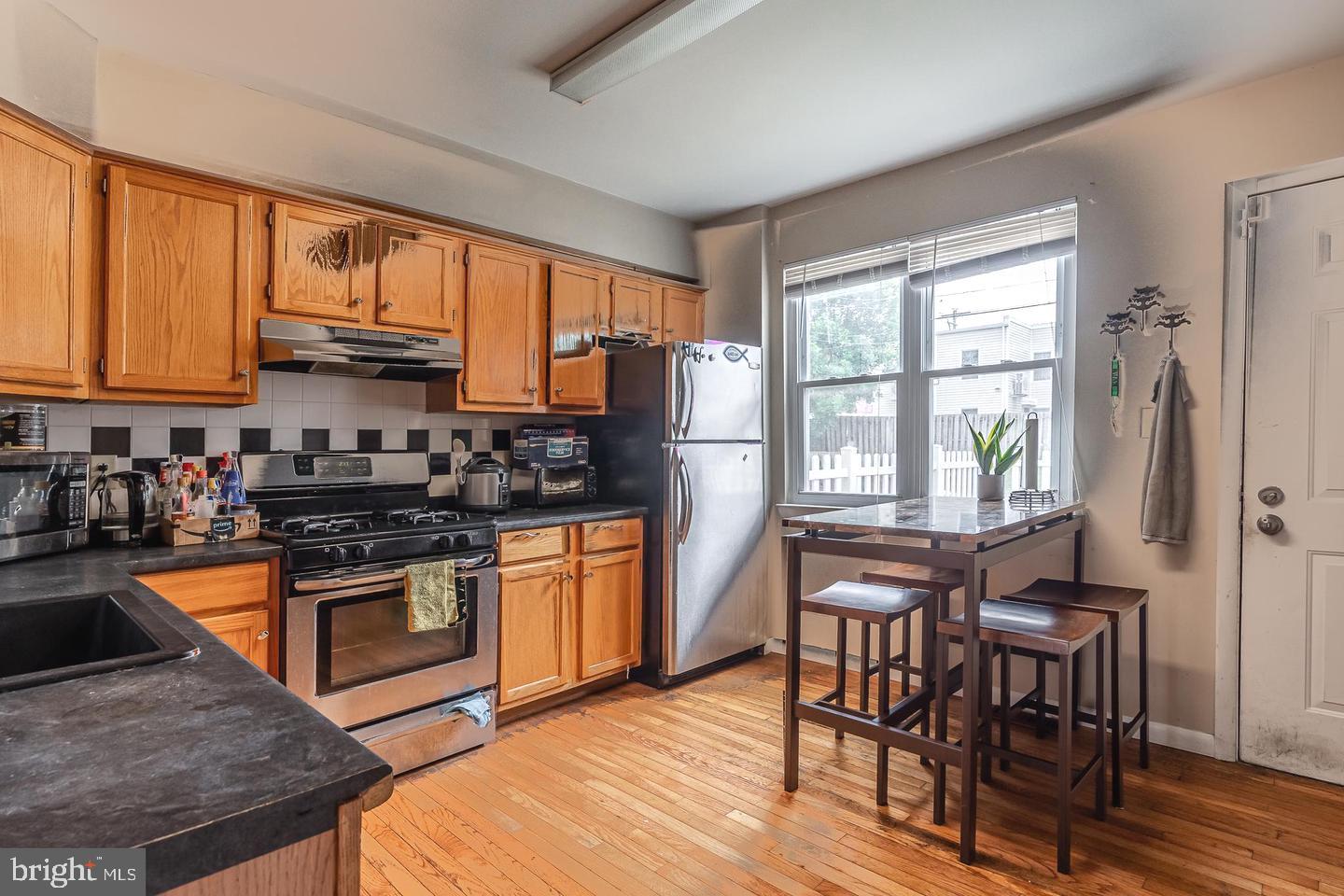 TEMPLE UNIVERSITY - Residential Lease