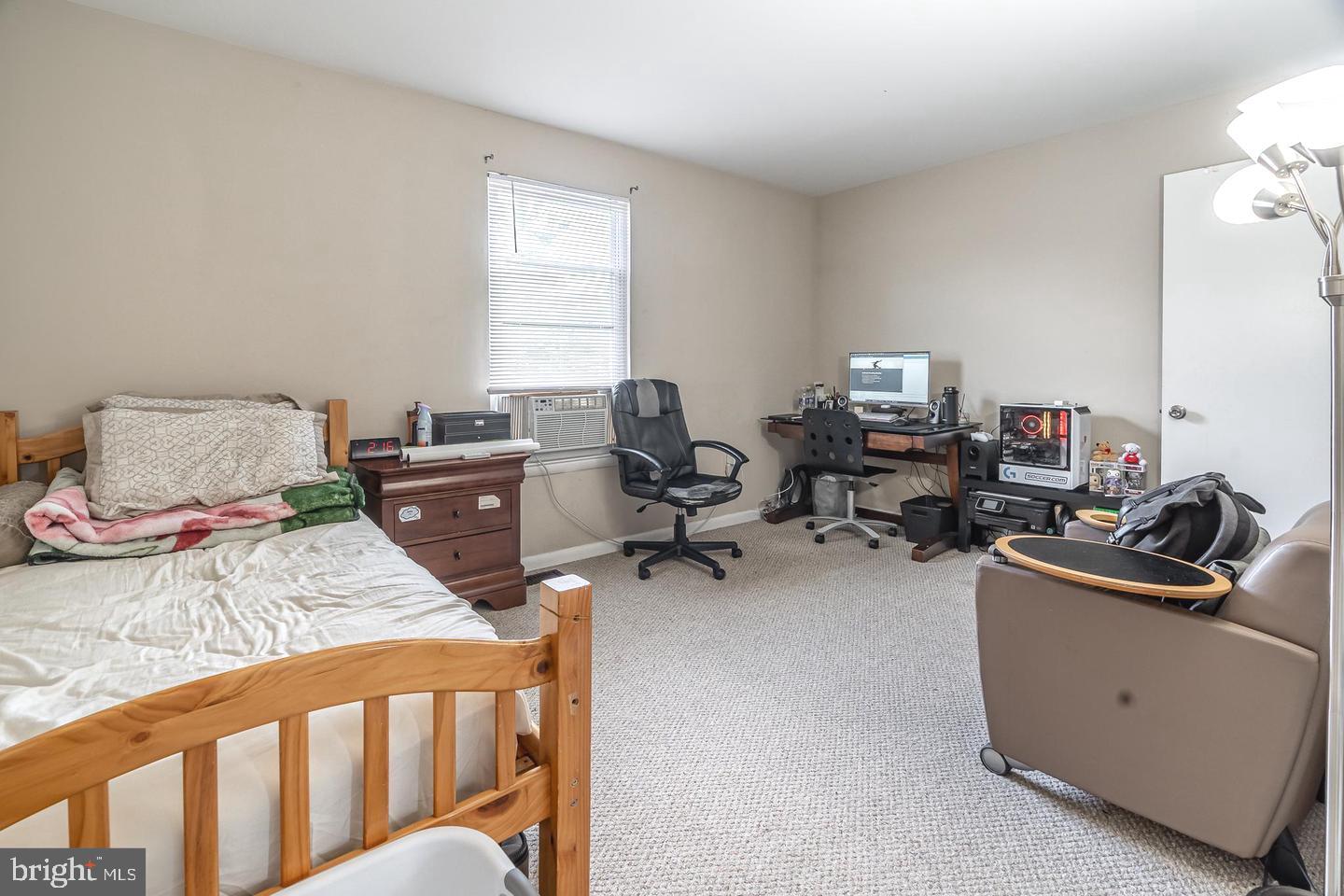 TEMPLE UNIVERSITY - Residential Lease