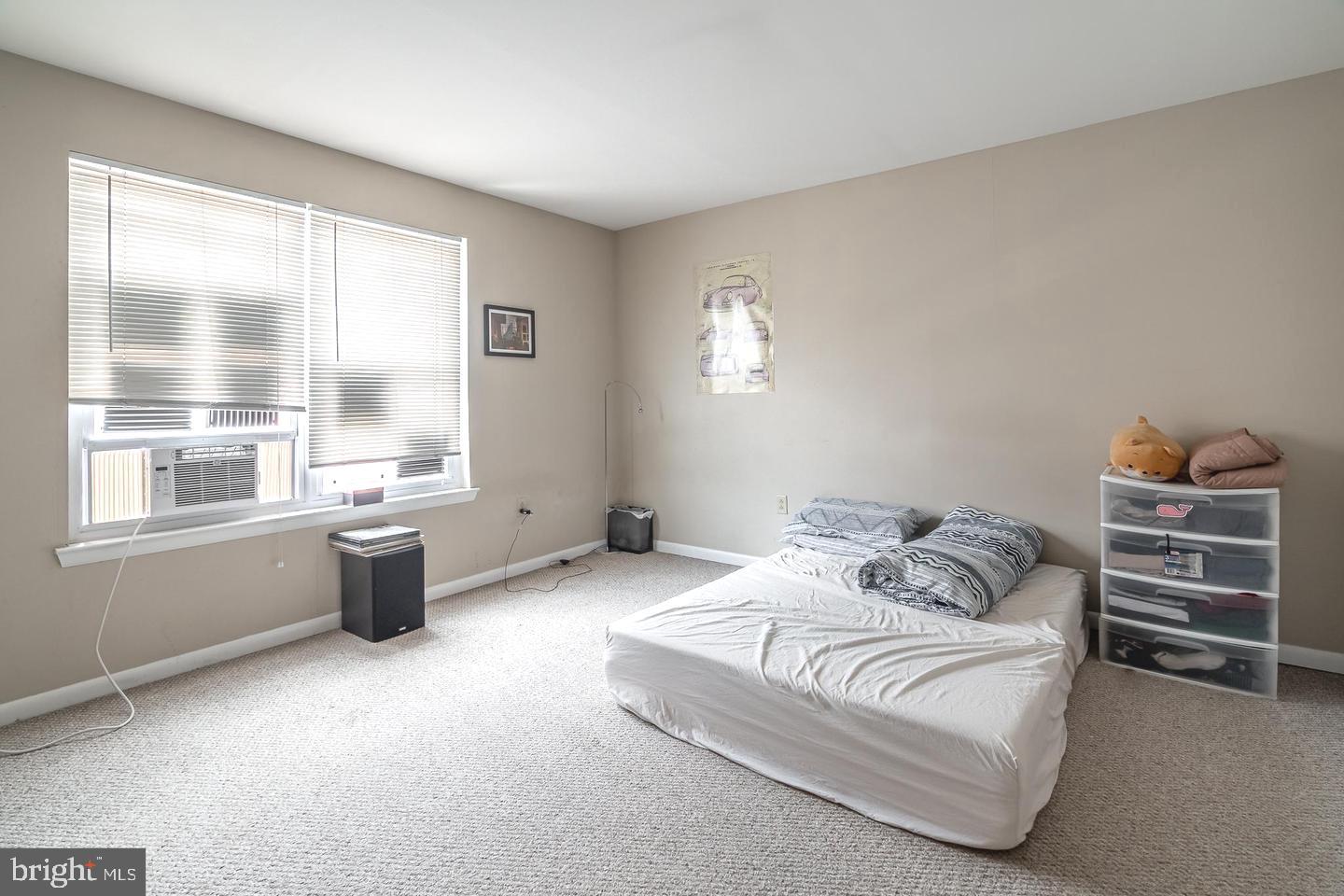 TEMPLE UNIVERSITY - Residential Lease