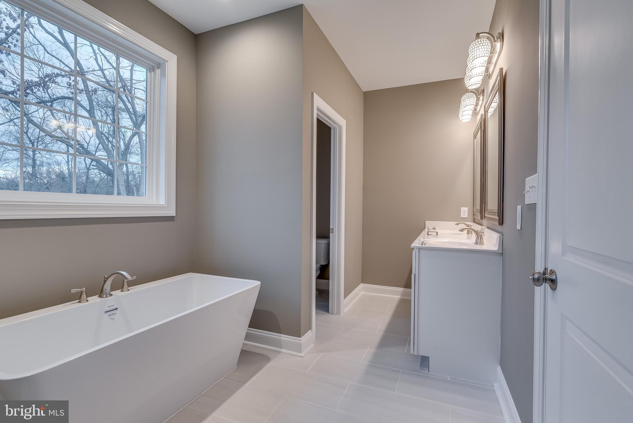 WATERSIDE RESERVE - Residential