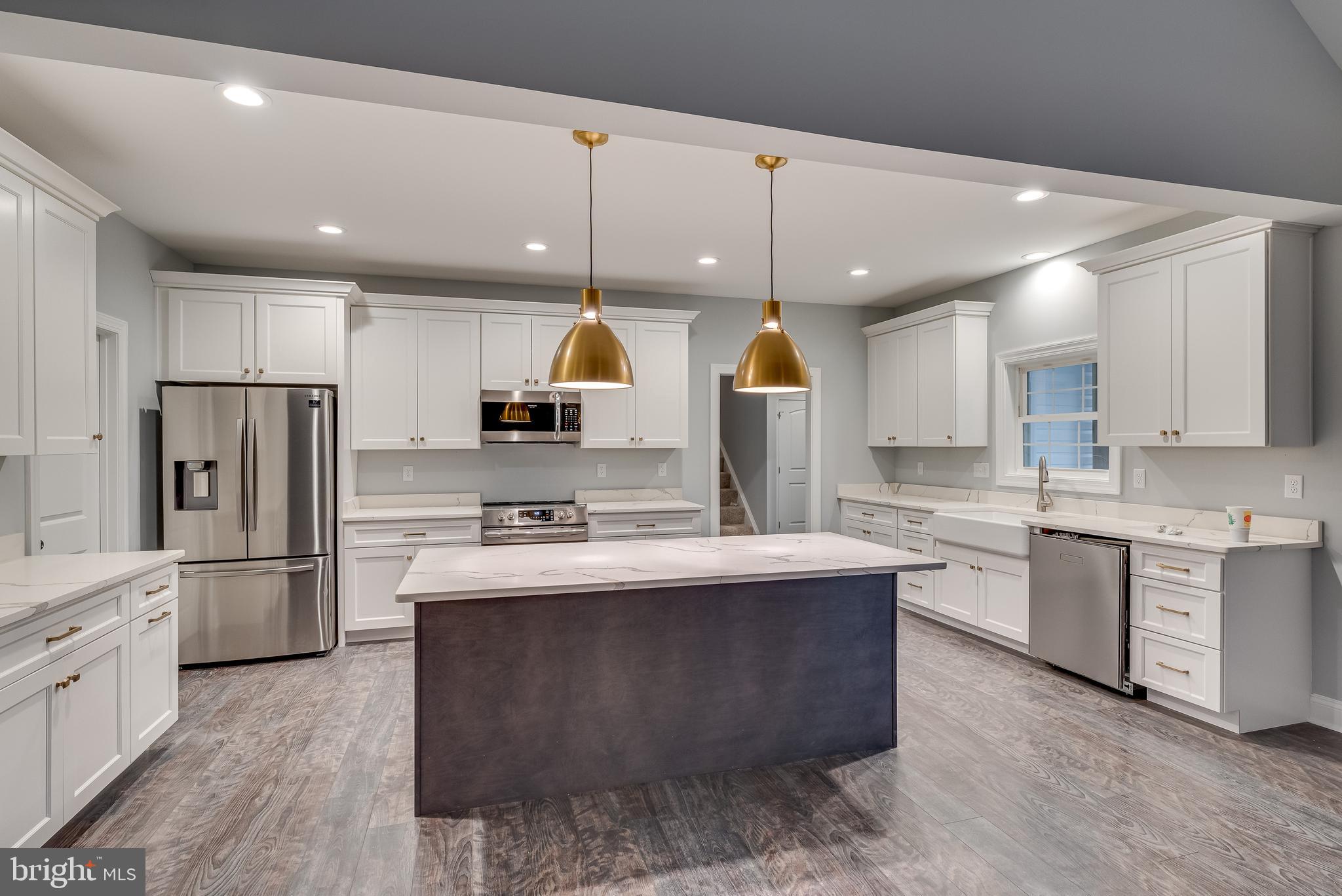 WATERSIDE RESERVE - Residential