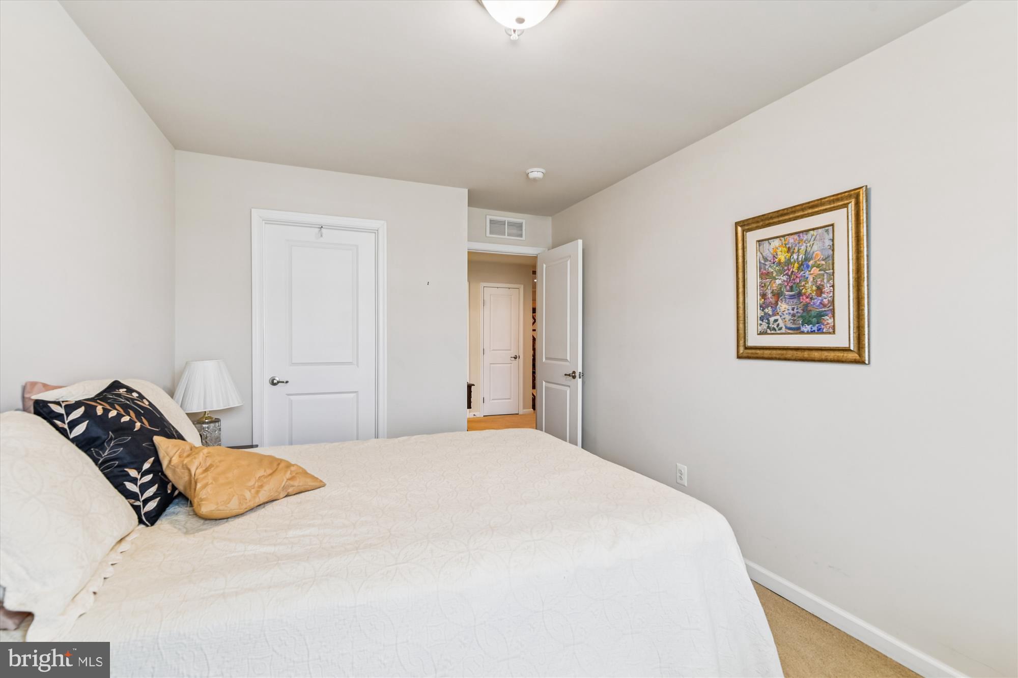 FALLSTON COMMONS - Residential