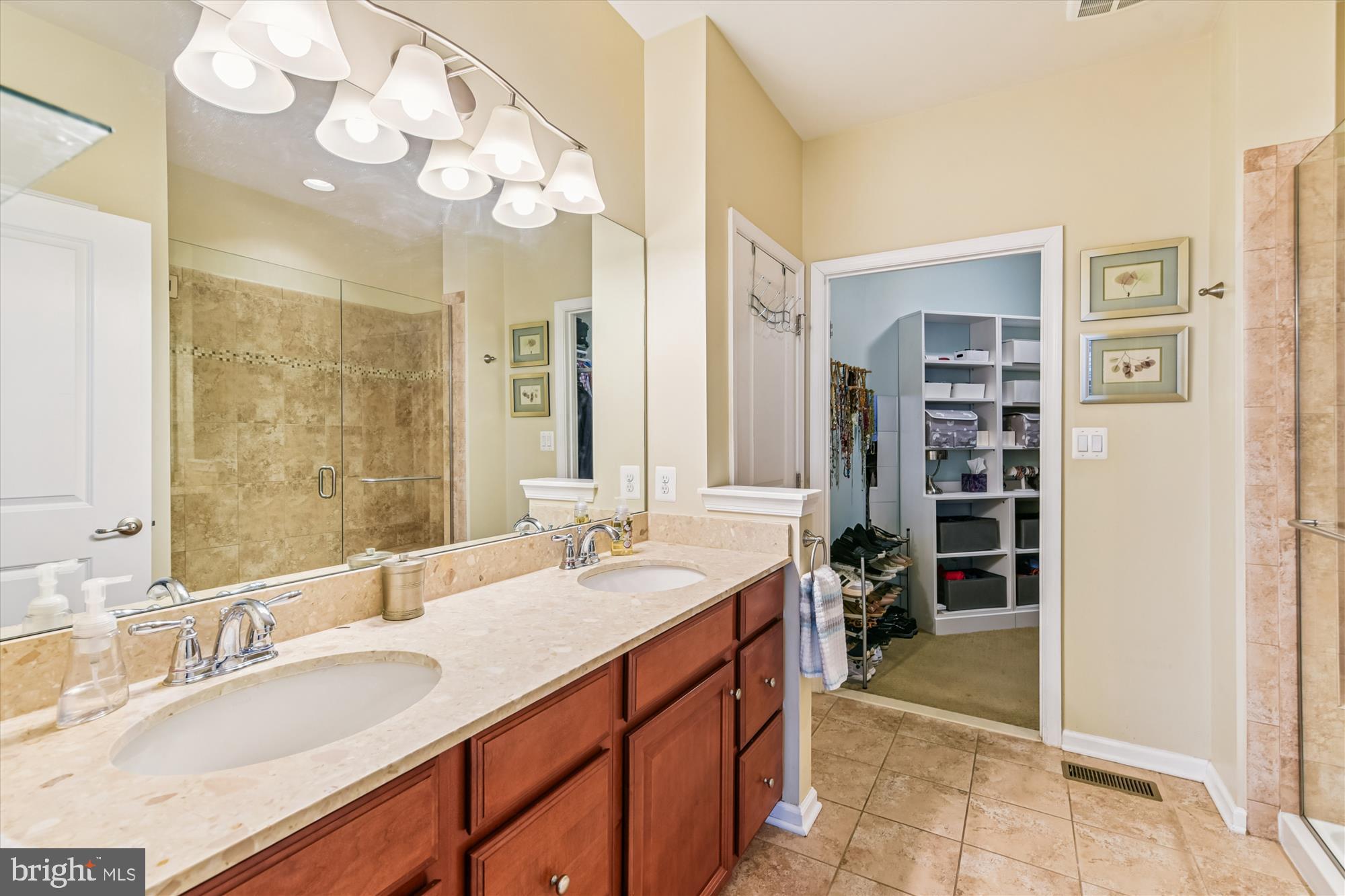 FALLSTON COMMONS - Residential