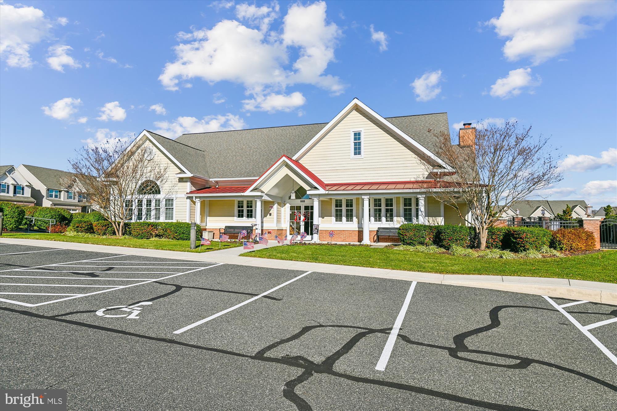 FALLSTON COMMONS - Residential