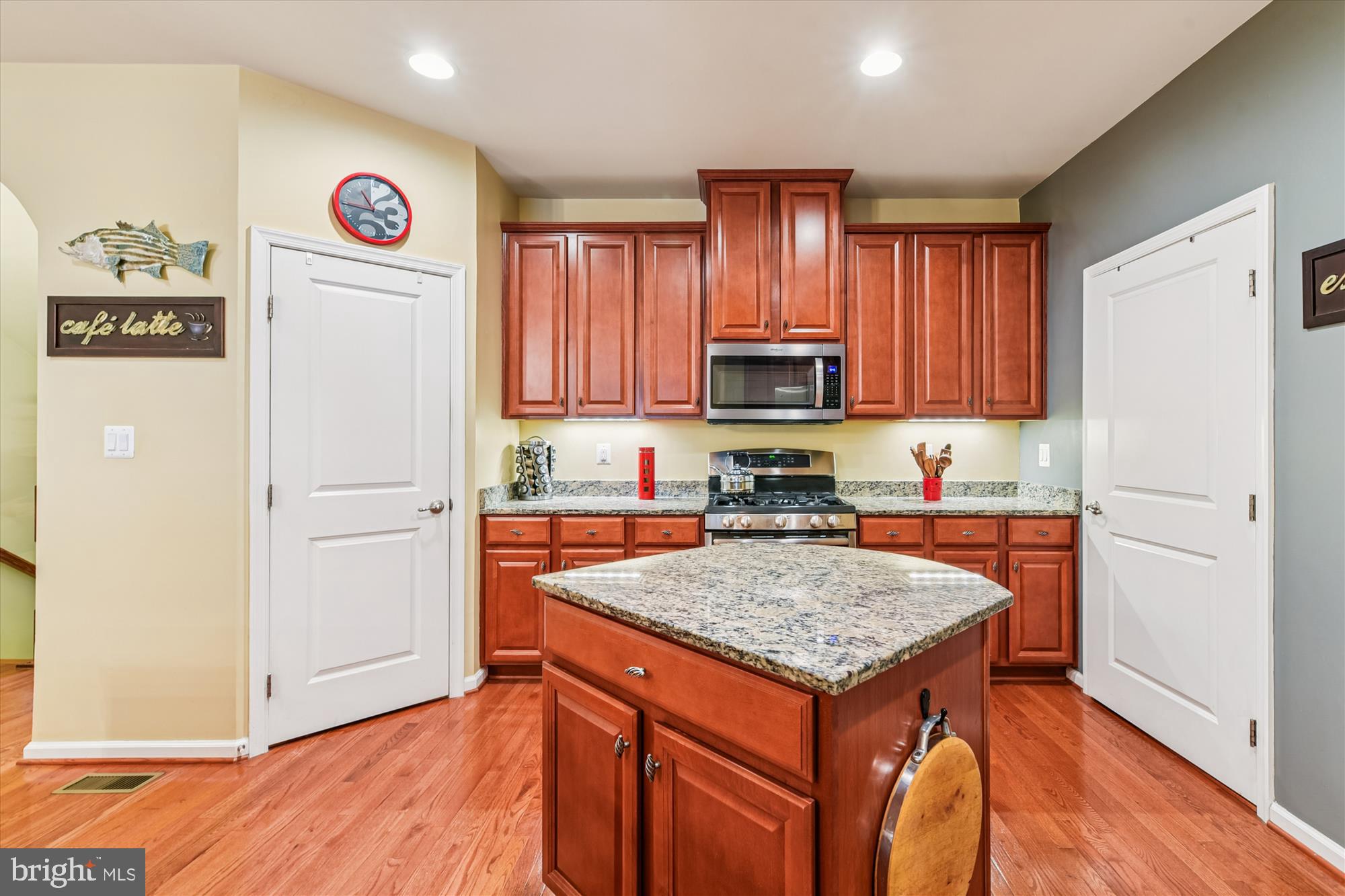 FALLSTON COMMONS - Residential