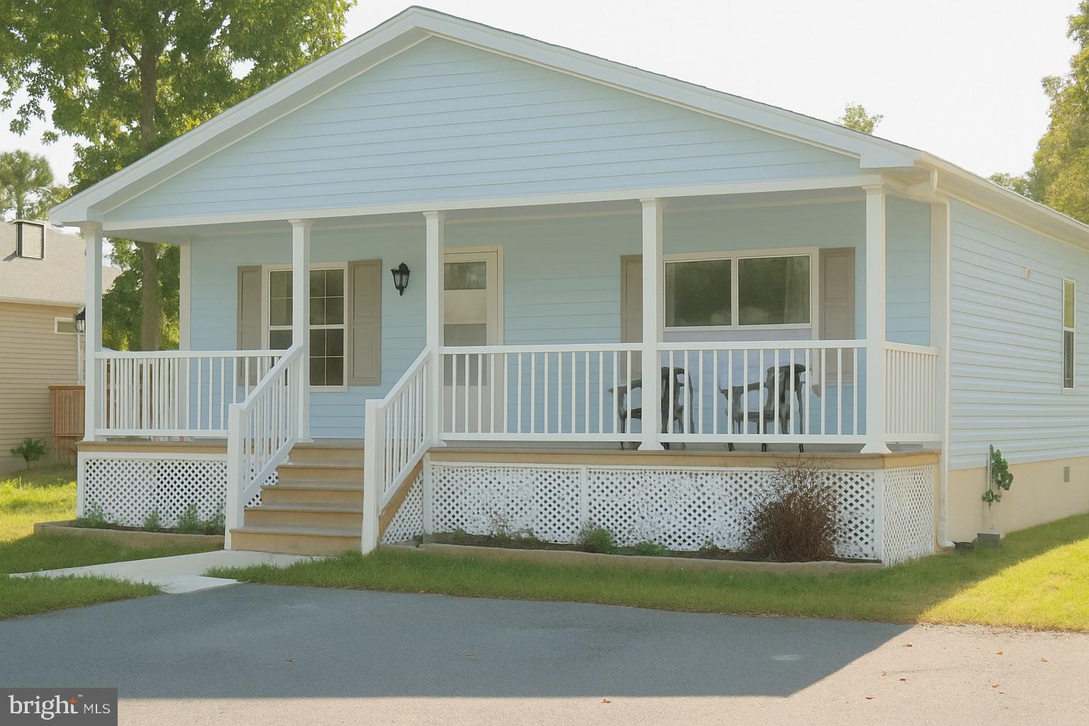 FOUR WAY MANOR - Residential