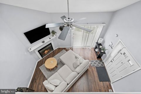 Condo For Sale - 207 Park Place<br/> CHERRY HILL, NJ 08002