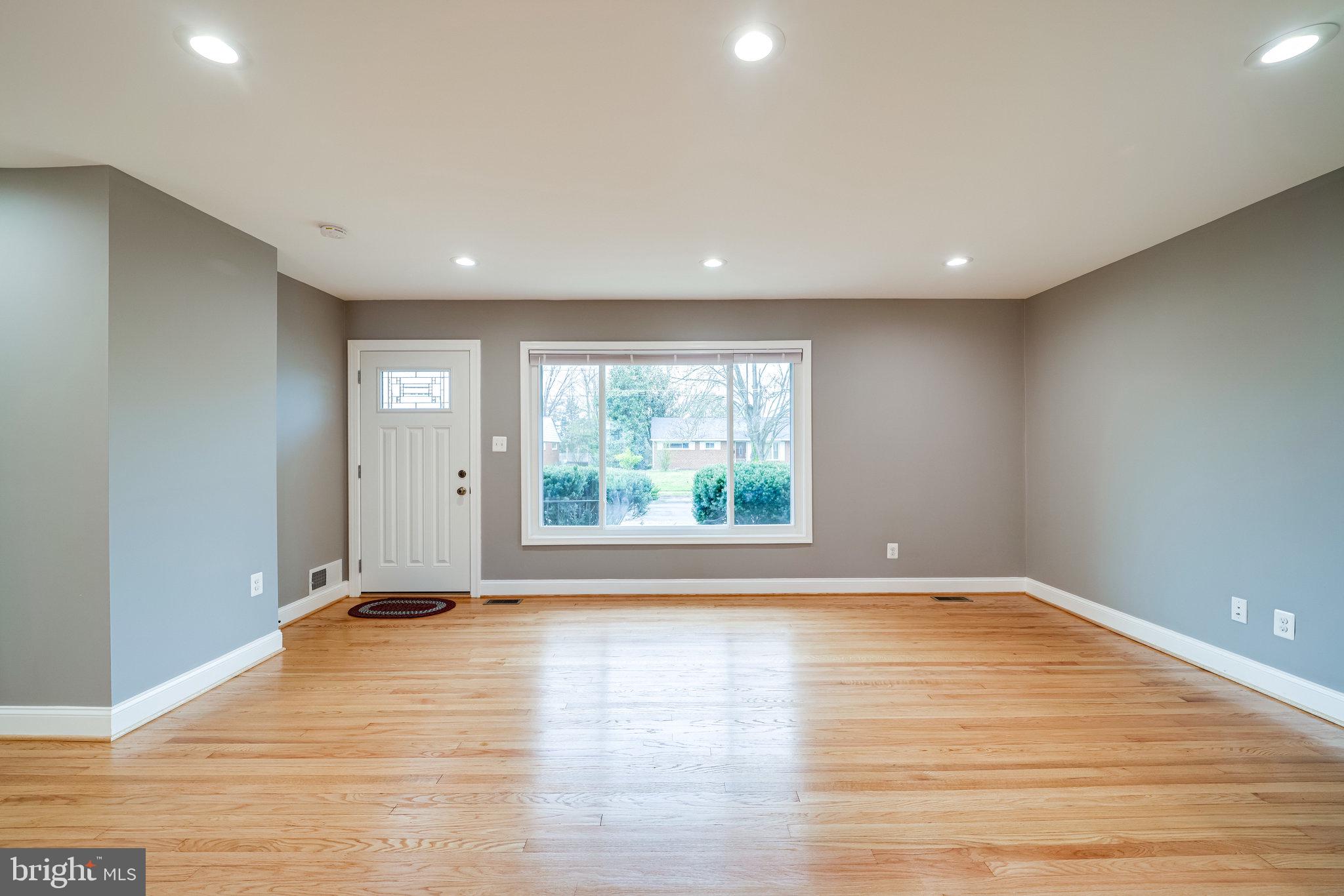 SUNSET MANOR - Residential Lease