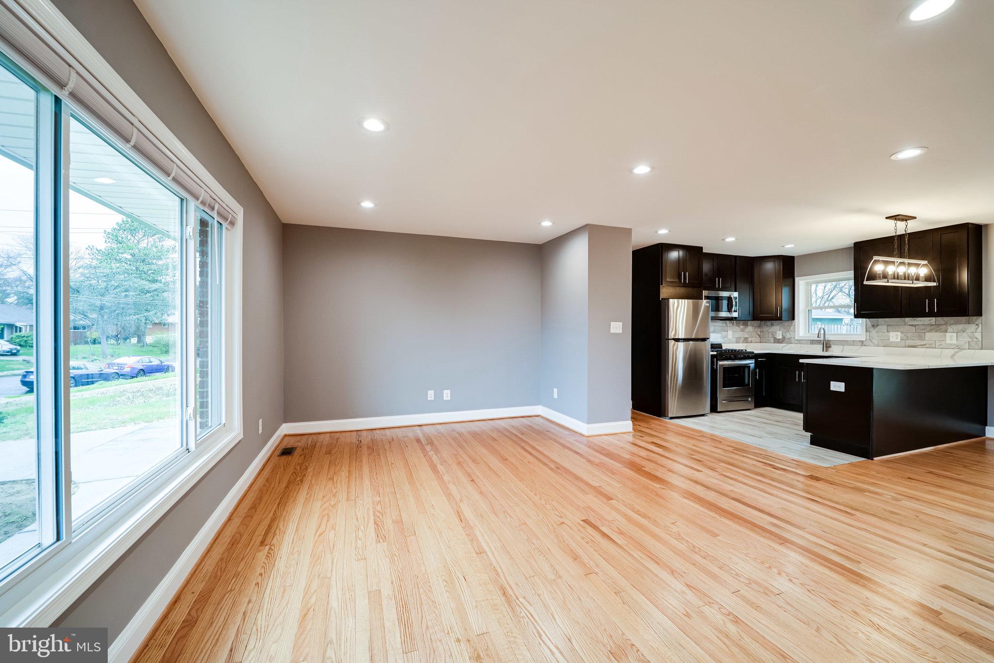 SUNSET MANOR - Residential Lease