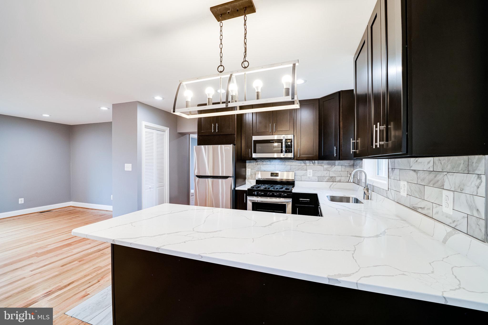 SUNSET MANOR - Residential Lease