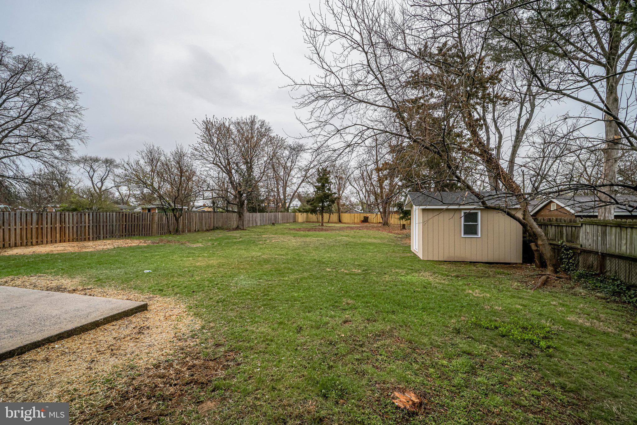 SUNSET MANOR - Residential Lease